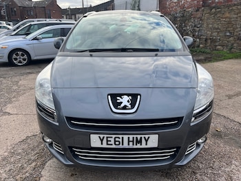 Used Peugeot 5008 2011 for sale - 76854897: Photo