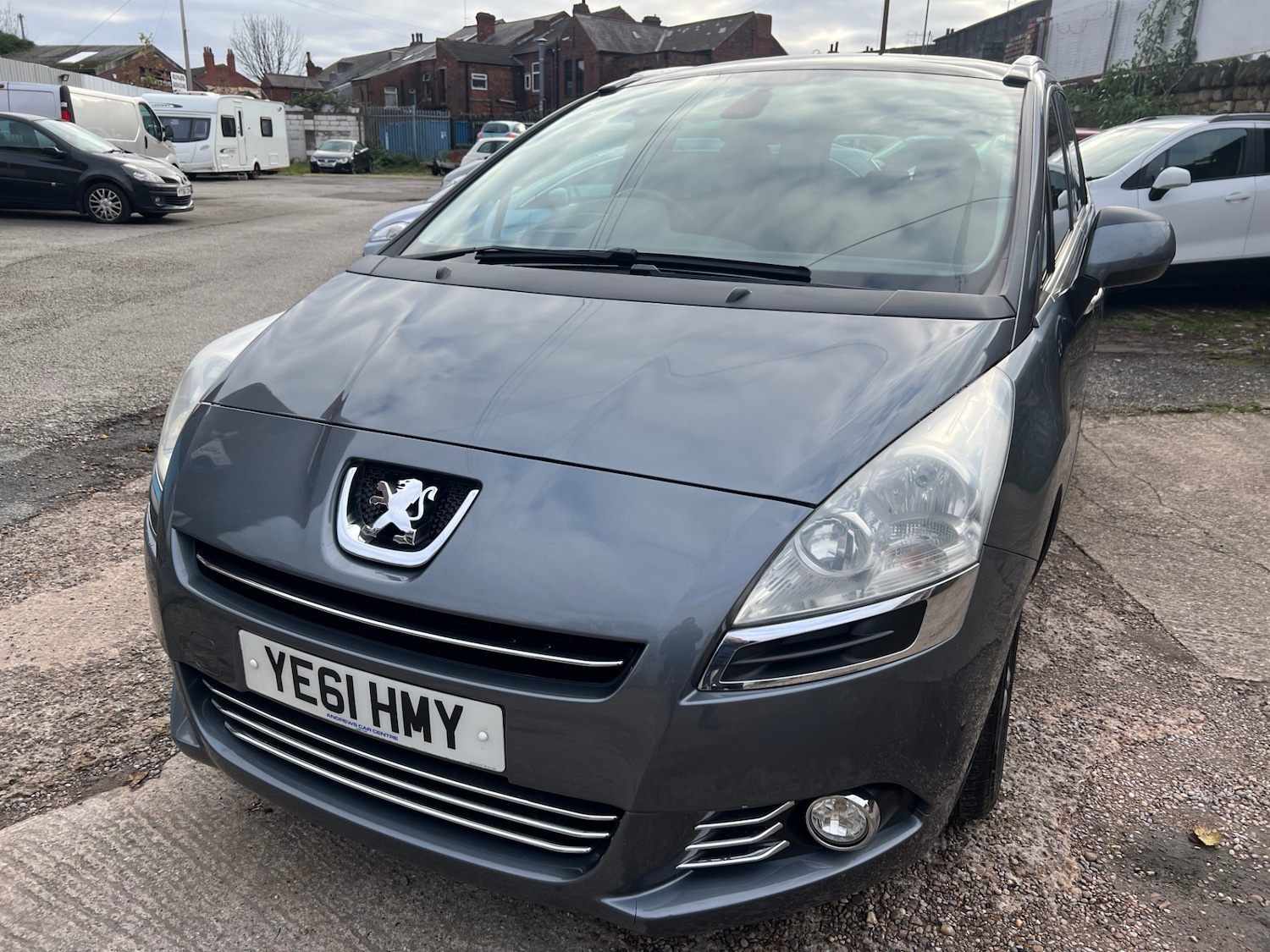 Used Peugeot 5008 2011 for sale - 76854897: Photo 4