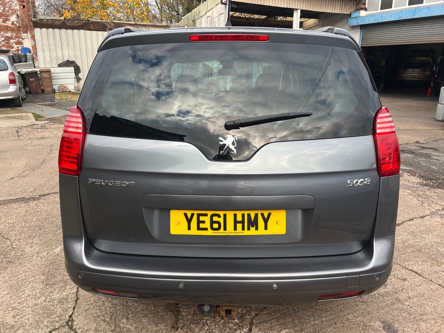 Used Peugeot 5008 2011 for sale - 76854897: Photo 9