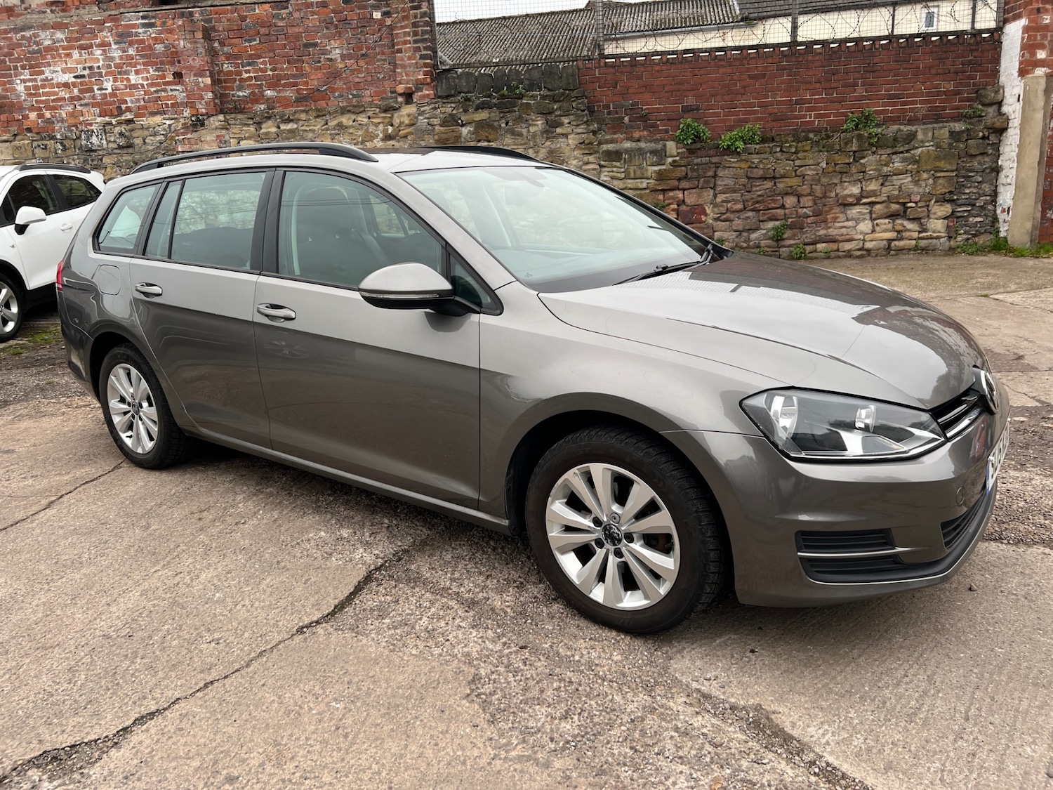 Used Volkswagen Golf 2015 for sale - 76571294: Photo 1