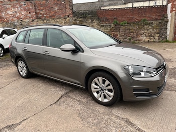 Used Volkswagen Golf 2015 for sale - 76571294: Photo