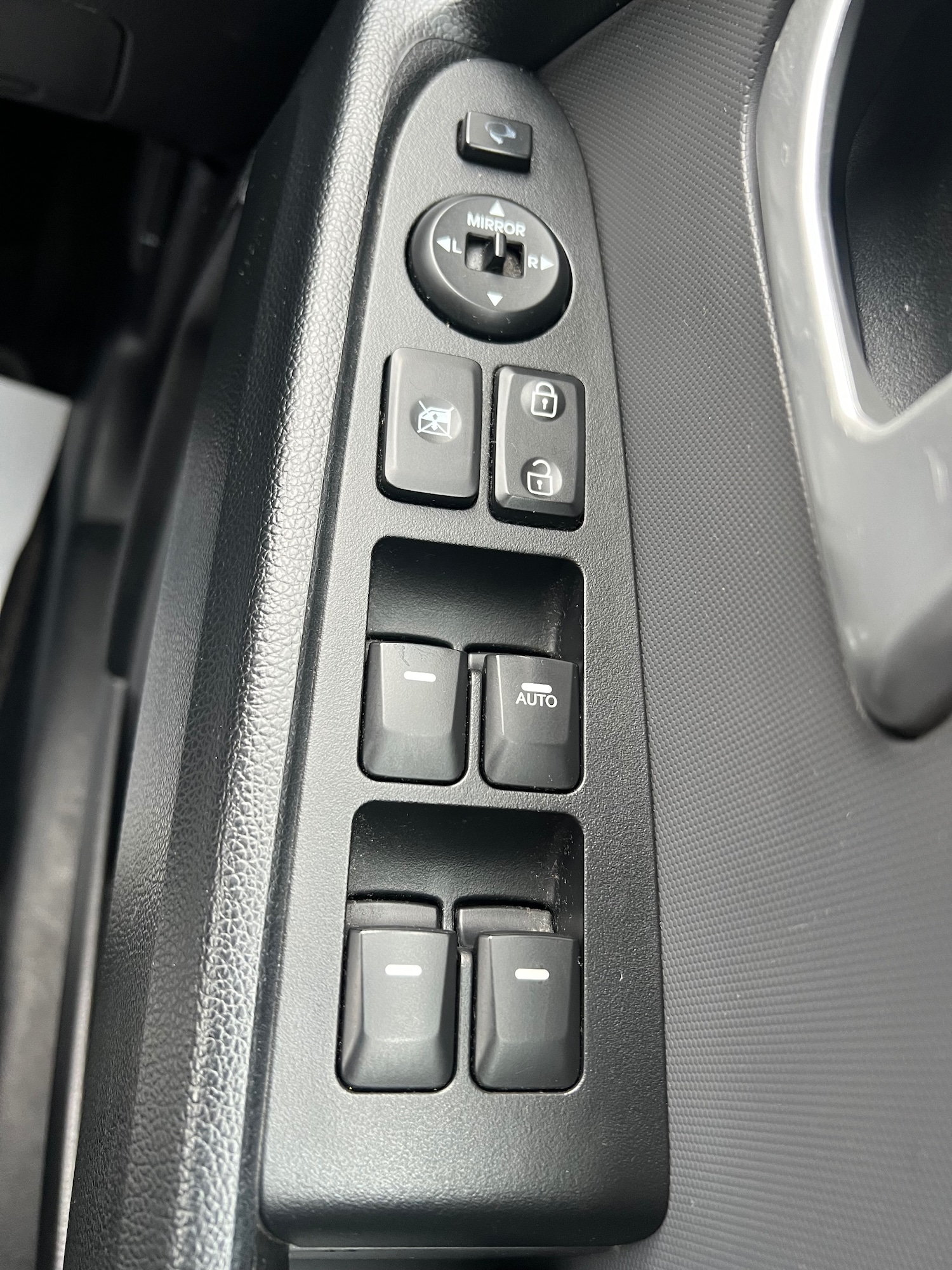 Used Kia Sportage 2011 for sale - 77329436: Photo 27