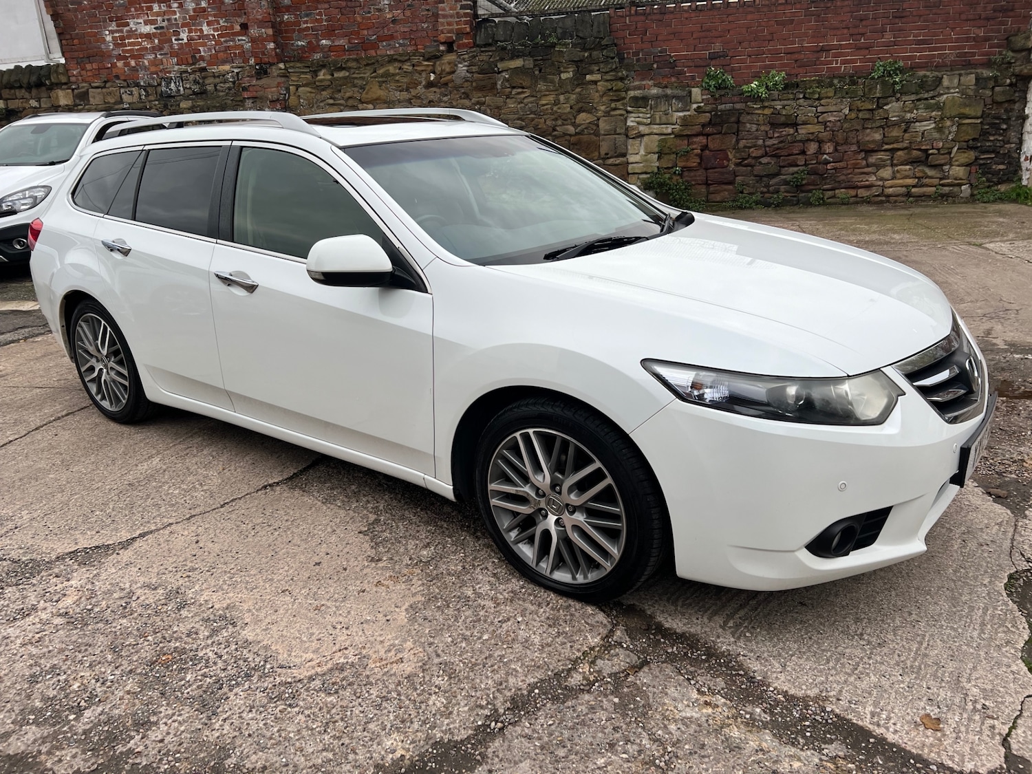 Used Honda Accord 2013 for sale - 76854898: Photo 1