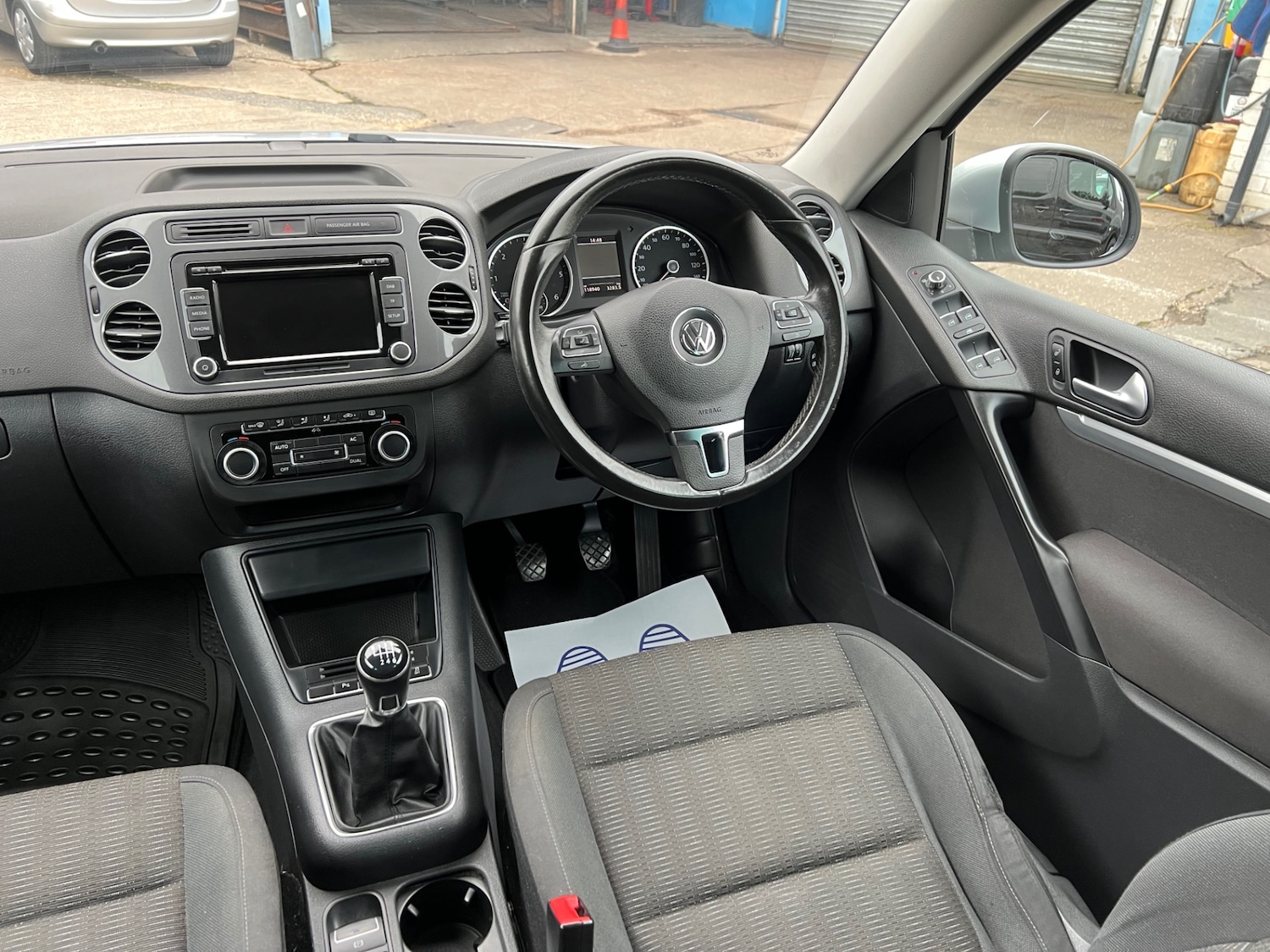 Used Volkswagen Tiguan 2012 for sale - 76316561: Photo 19