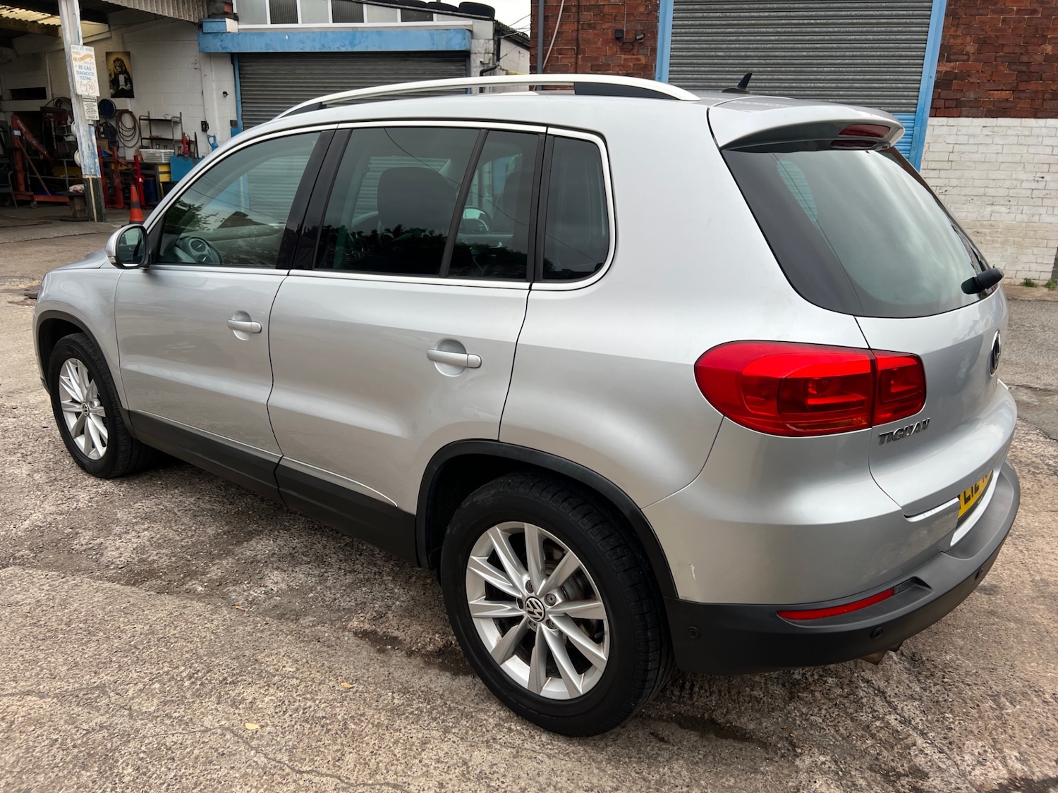 Used Volkswagen Tiguan 2012 for sale - 76316561: Photo 7