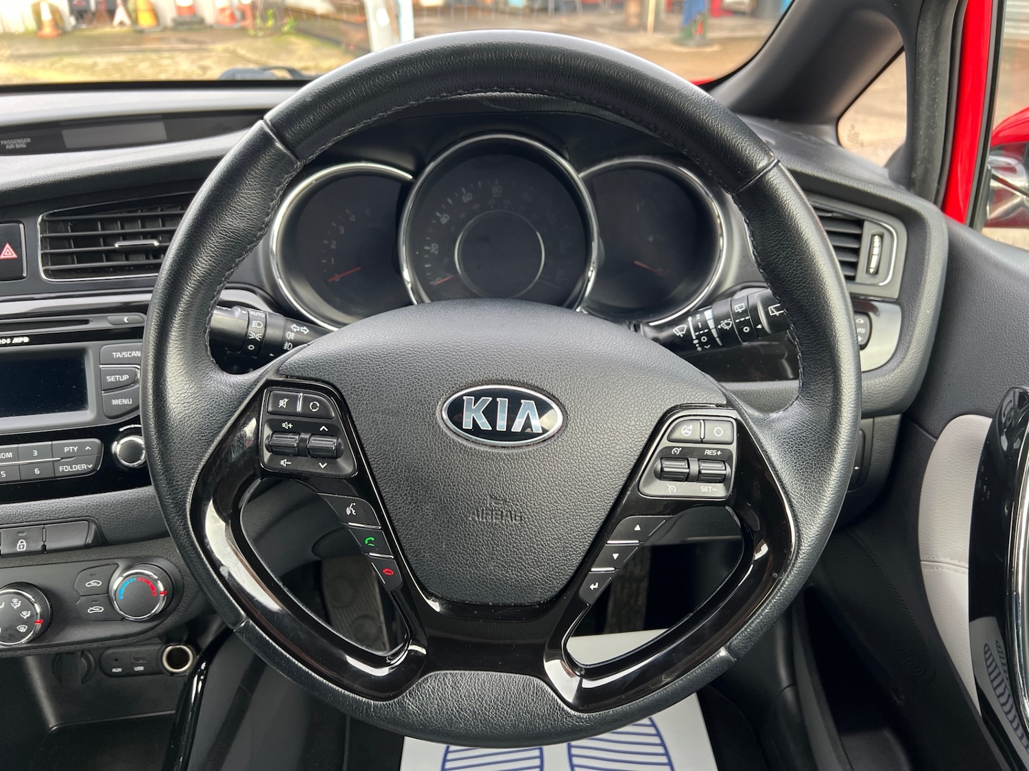 Used Kia Pro Ceed 2014 for sale - 77679713: Photo 24