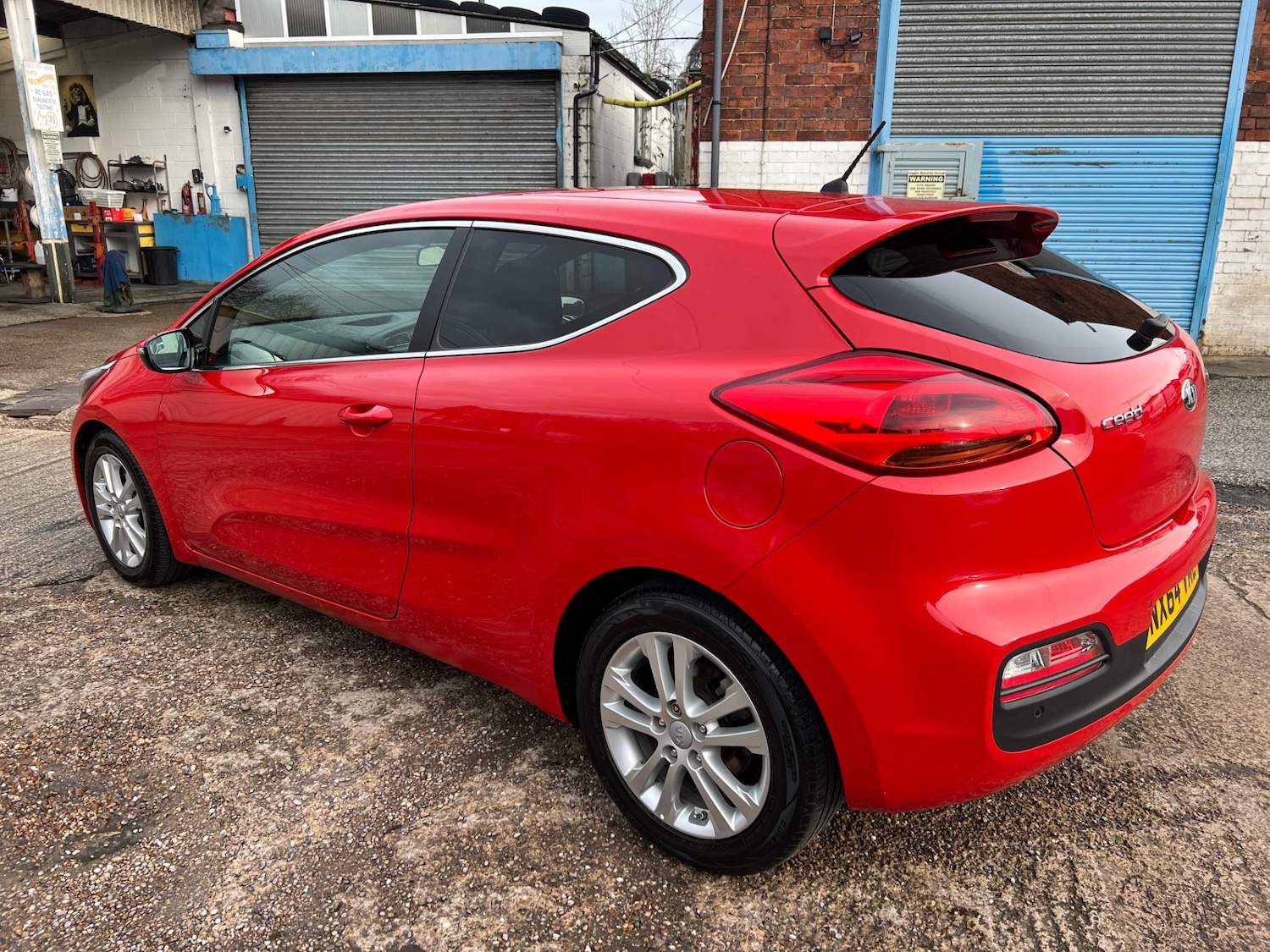 Used Kia Pro Ceed 2014 for sale - 77679713: Photo 7