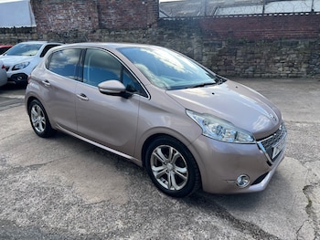 Used Peugeot 208 2013 for sale - 78379646: Photo