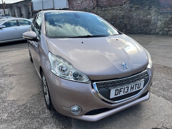 Used Peugeot 208 2013 for sale - 78379646: Photo