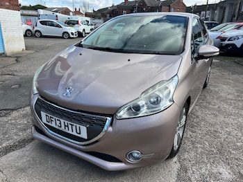 Used Peugeot 208 2013 for sale - 78379646: Photo