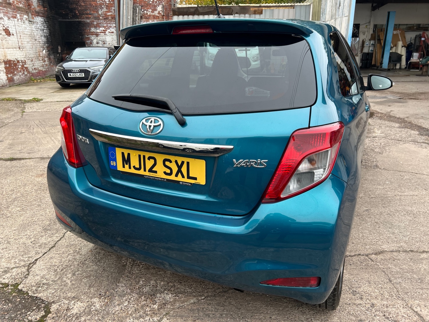 Used Toyota Yaris 2012 for sale - 76455667: Photo 10