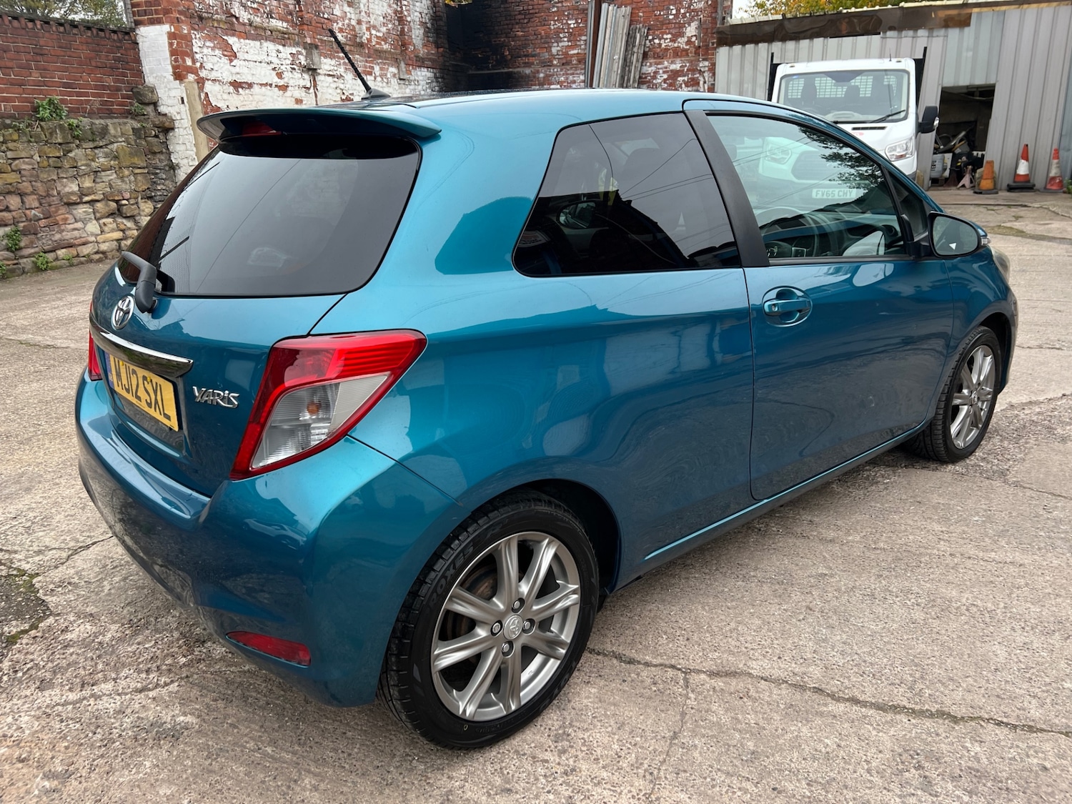 Used Toyota Yaris 2012 for sale - 76455667: Photo 11