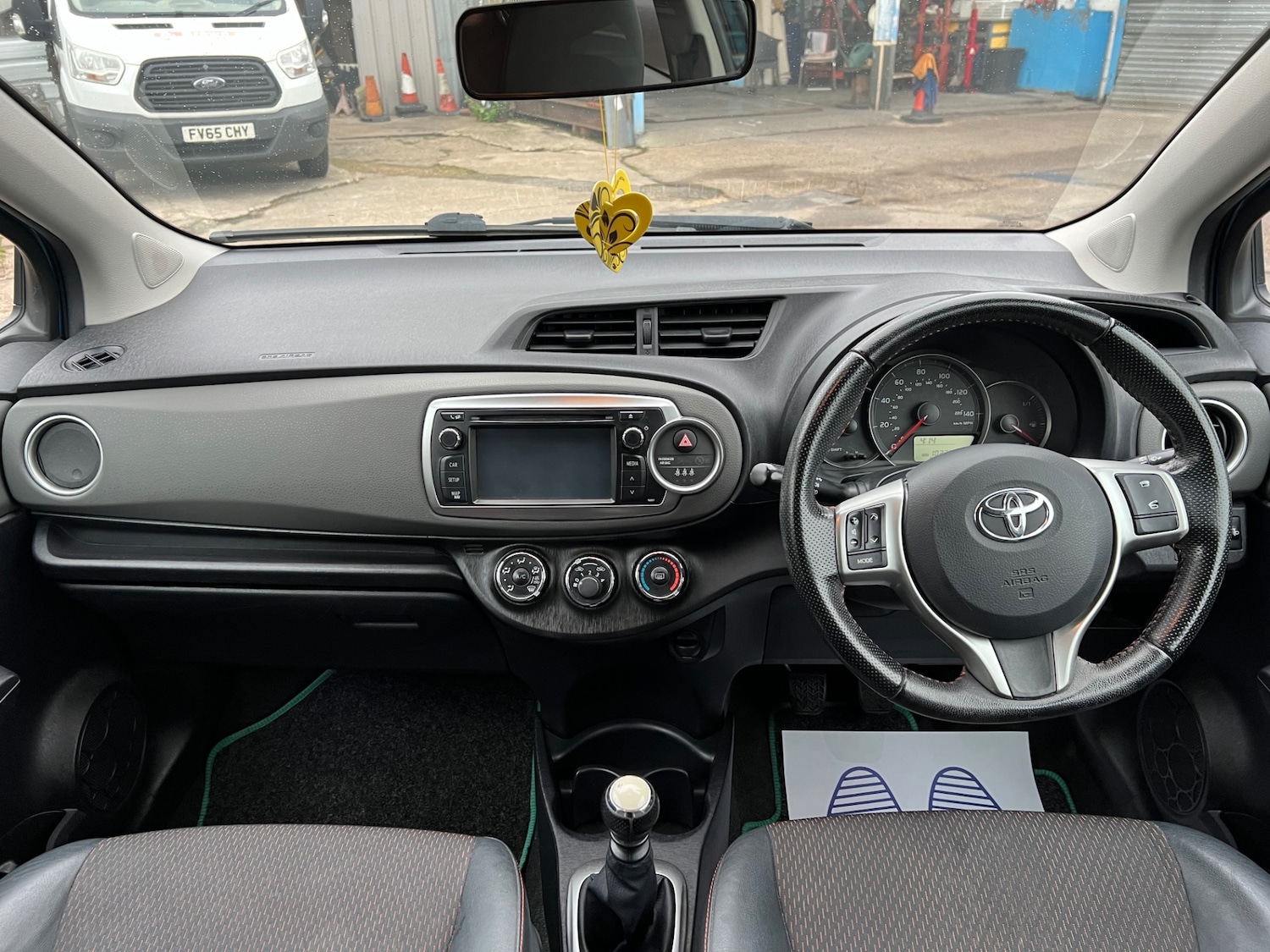 Used Toyota Yaris 2012 for sale - 76455667: Photo 16