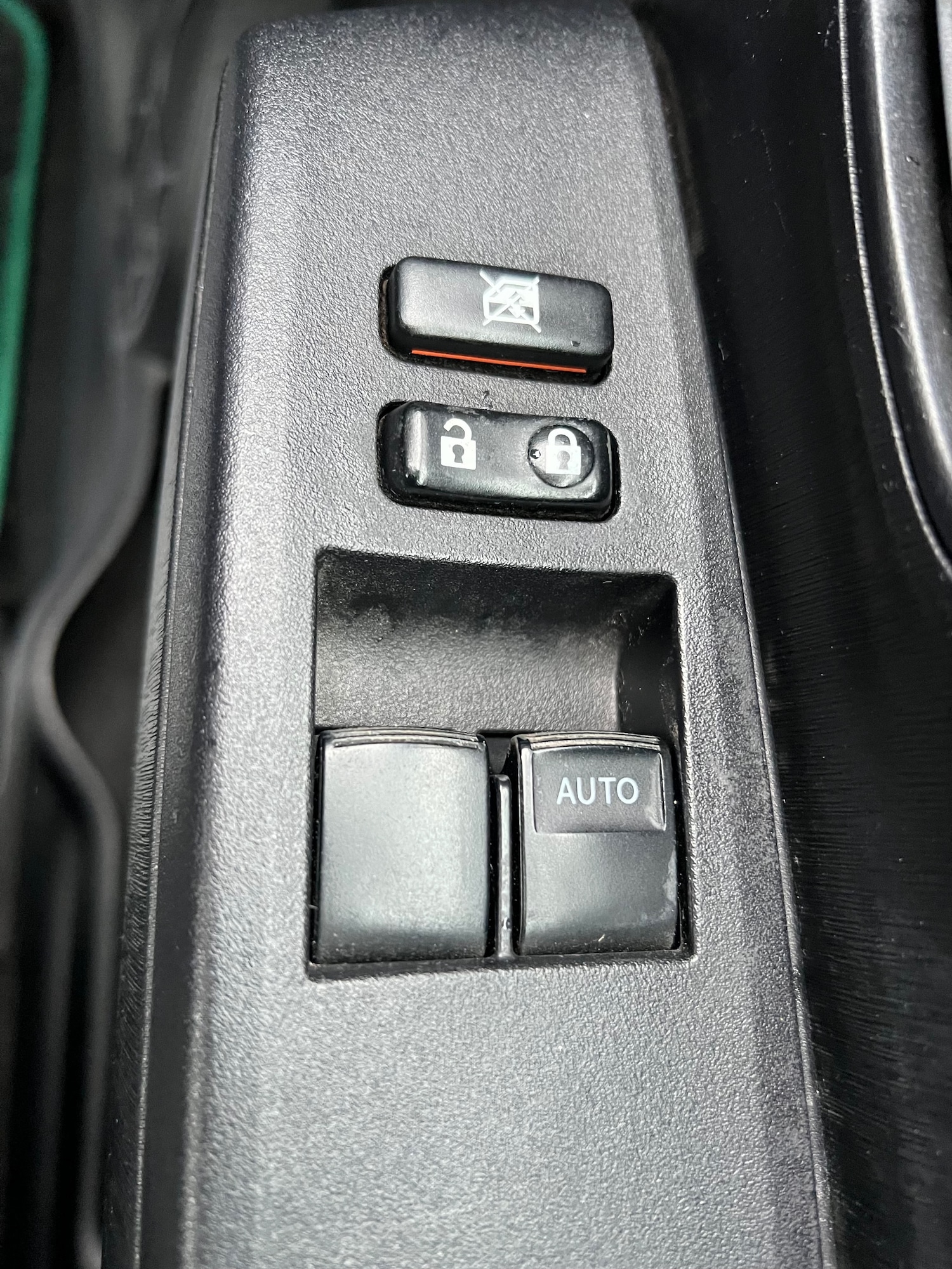 Used Toyota Yaris 2012 for sale - 76455667: Photo 24