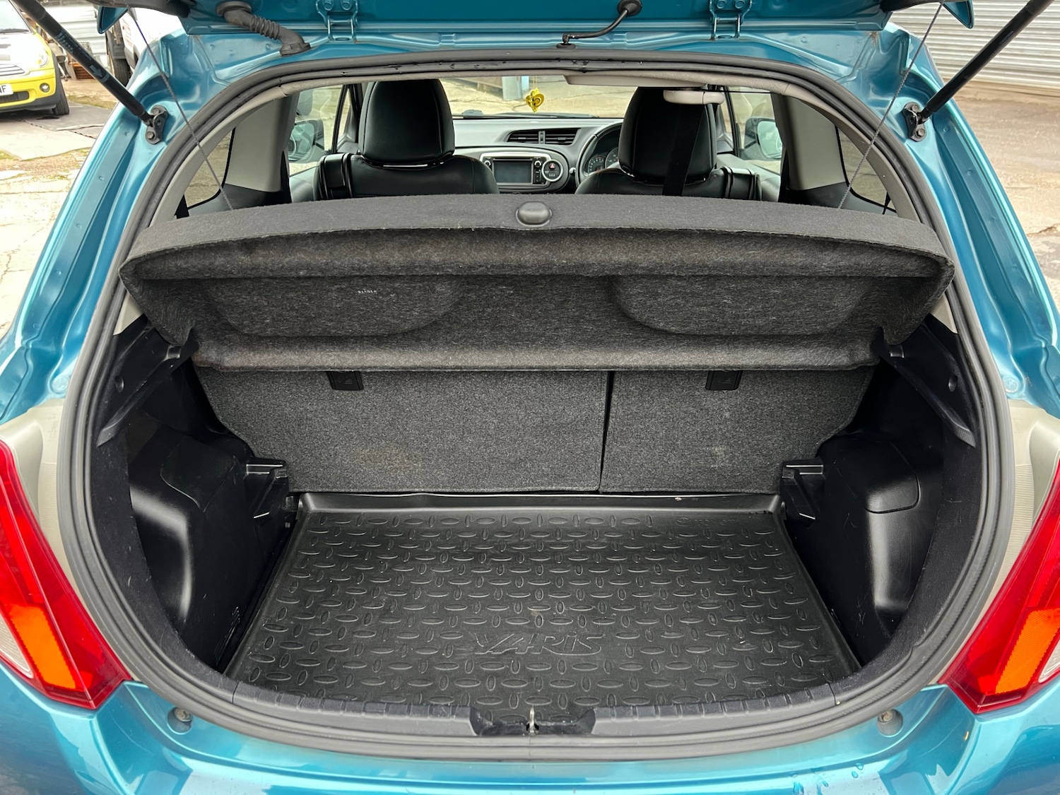 Used Toyota Yaris 2012 for sale - 76455667: Photo 25