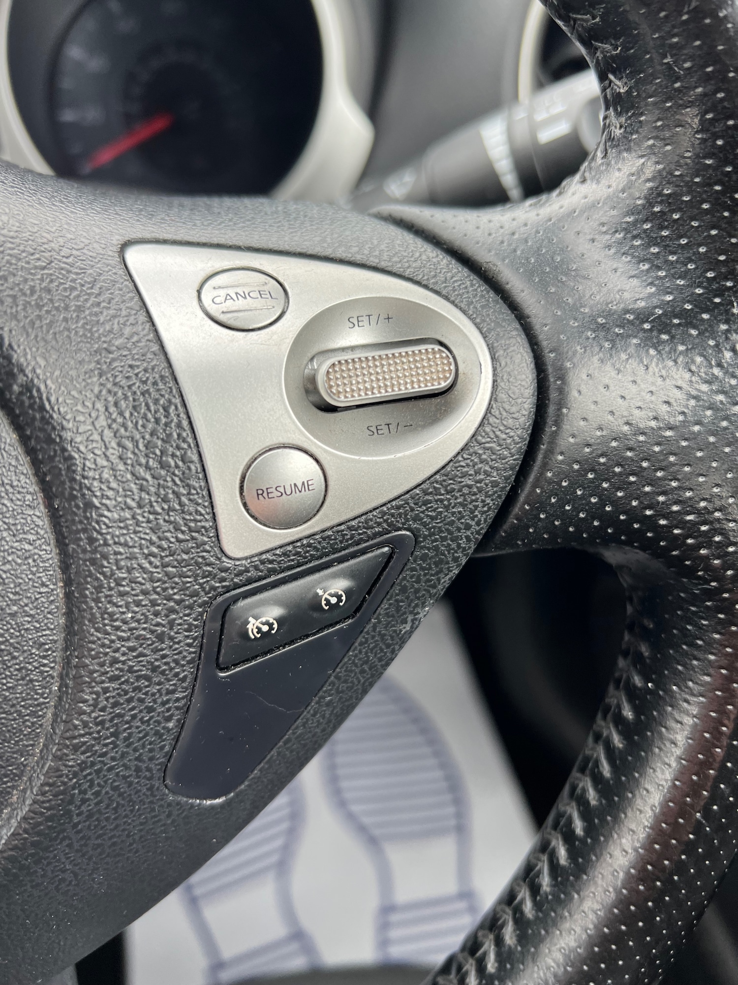 Used Nissan Juke 2012 for sale - 77766301: Photo 24