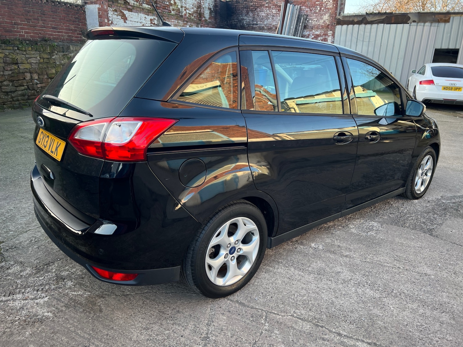 Used Ford Grand C-Max 2013 for sale - 77881363: Photo 11