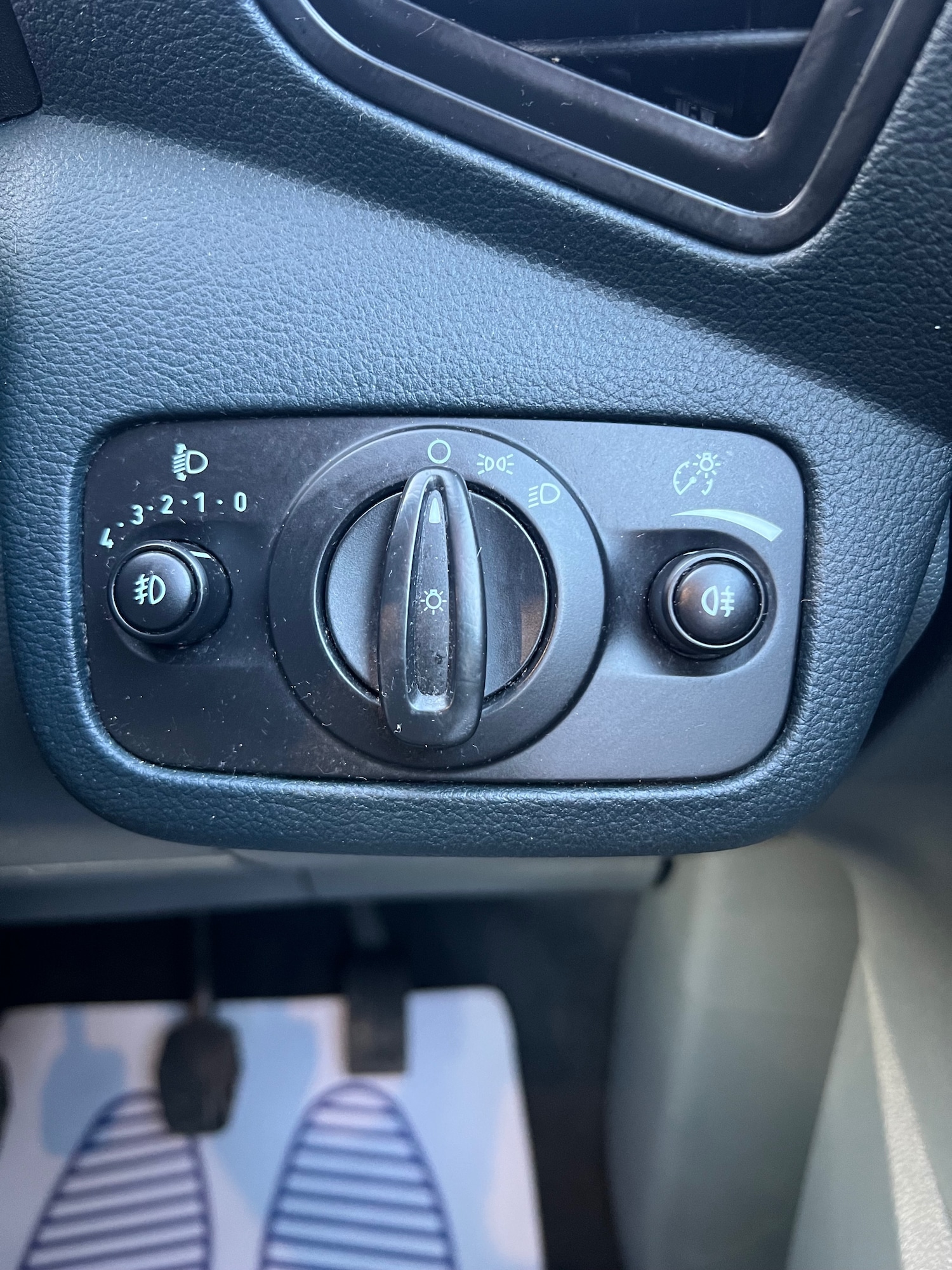 Used Ford Grand C-Max 2013 for sale - 77881363: Photo 28