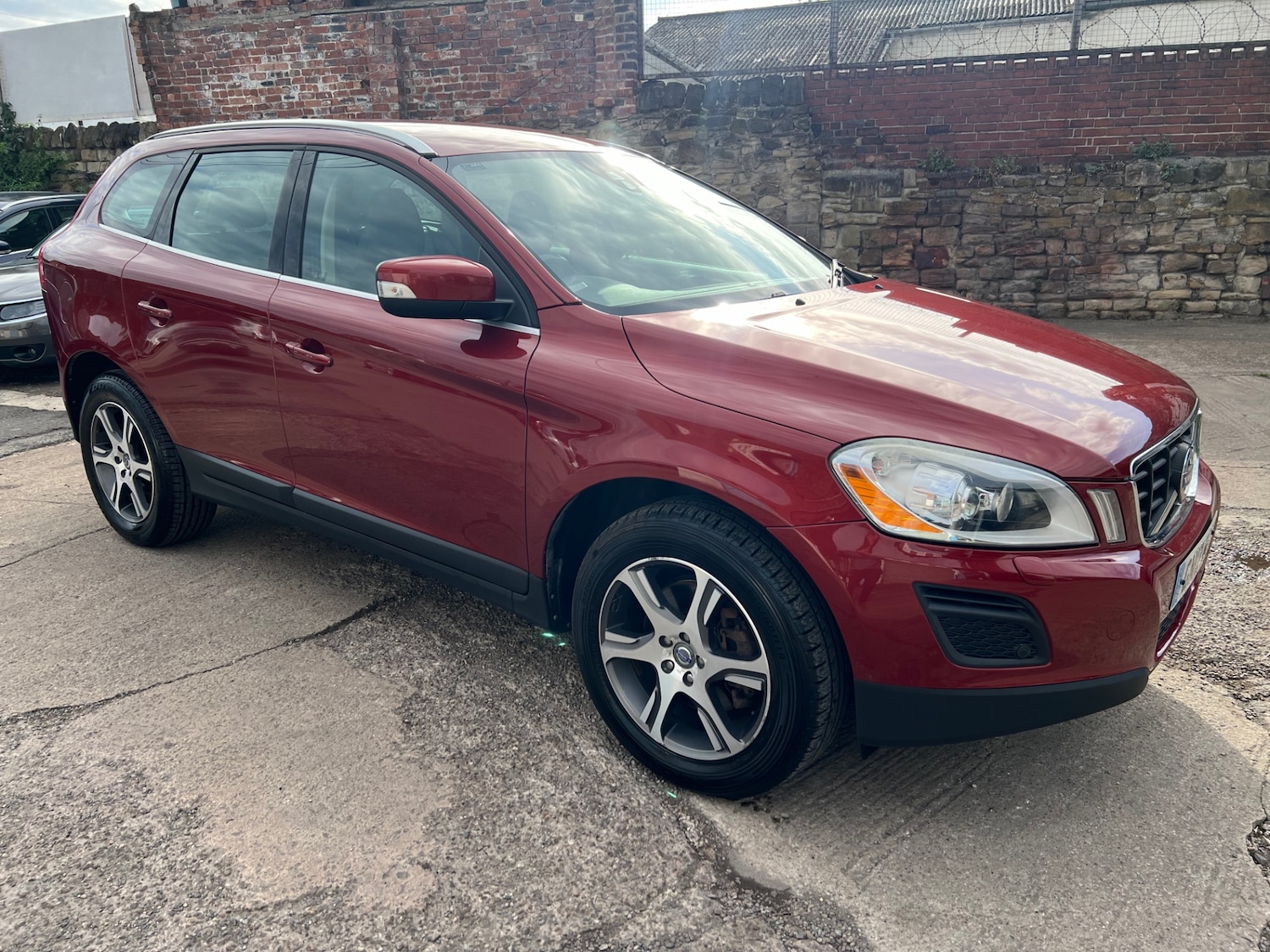 Used Volvo XC60 2012 for sale - 76316456: Photo 1