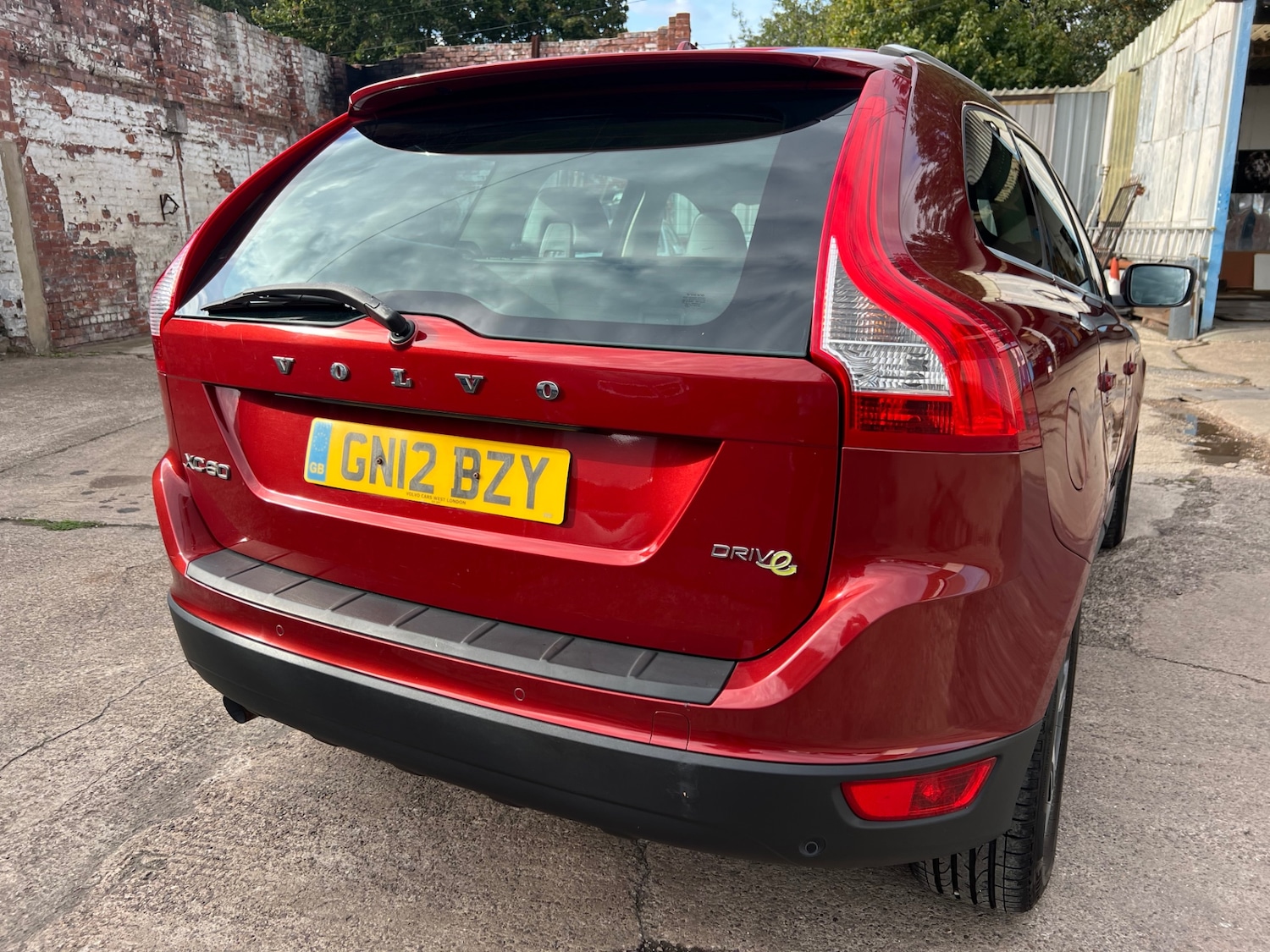 Used Volvo XC60 2012 for sale - 76316456: Photo 10