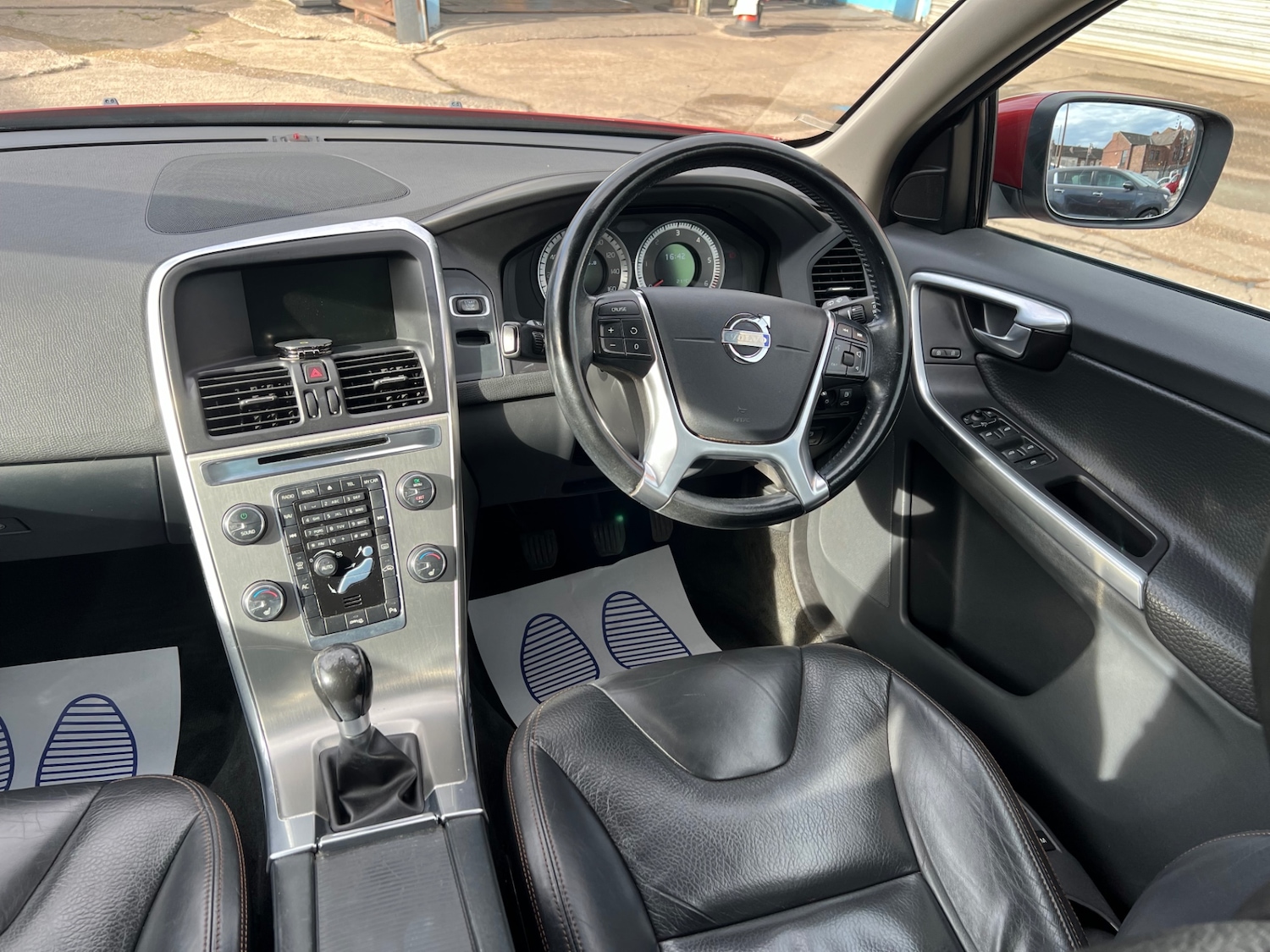 Used Volvo XC60 2012 for sale - 76316456: Photo 19