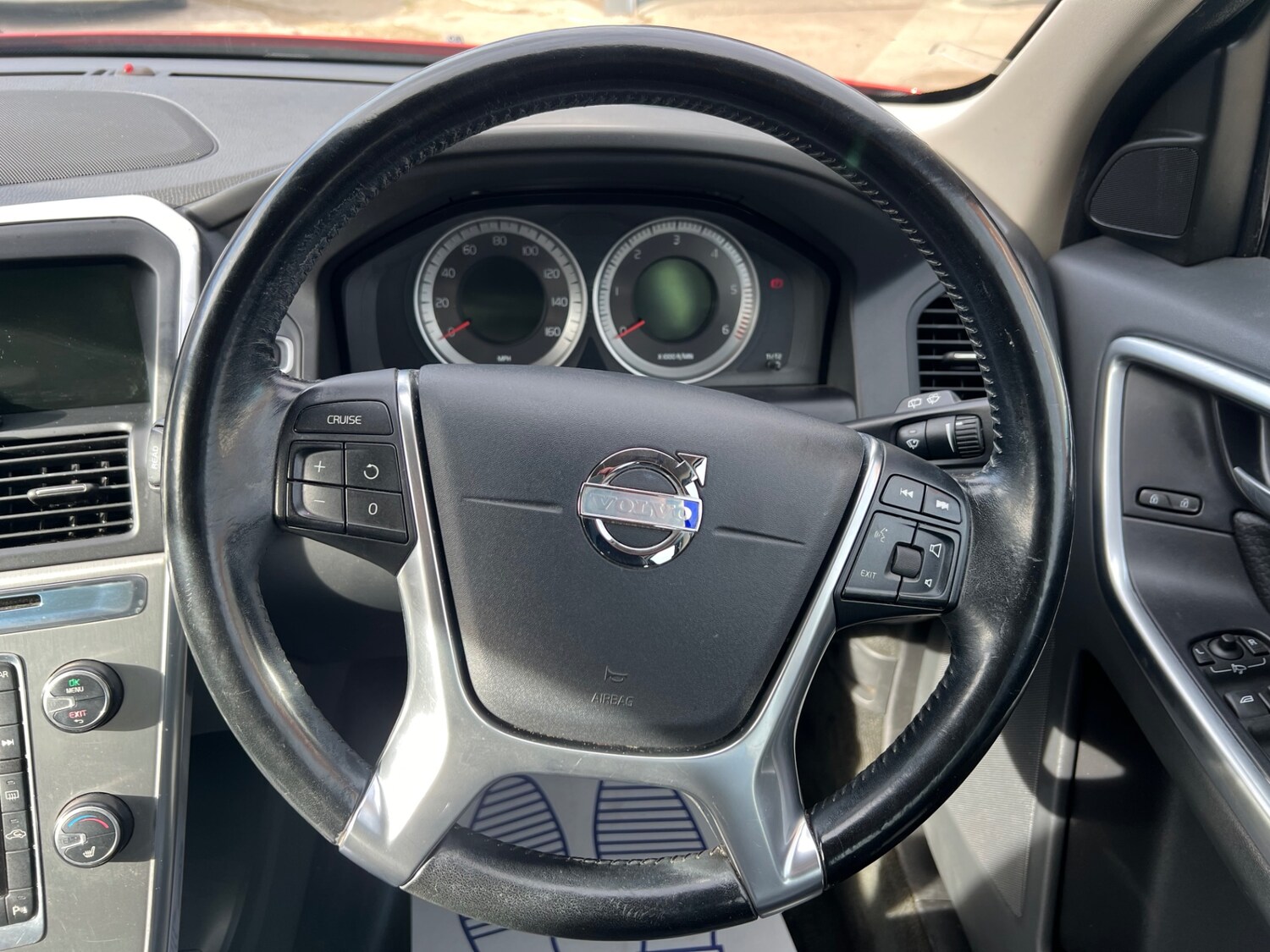 Used Volvo XC60 2012 for sale - 76316456: Photo 24