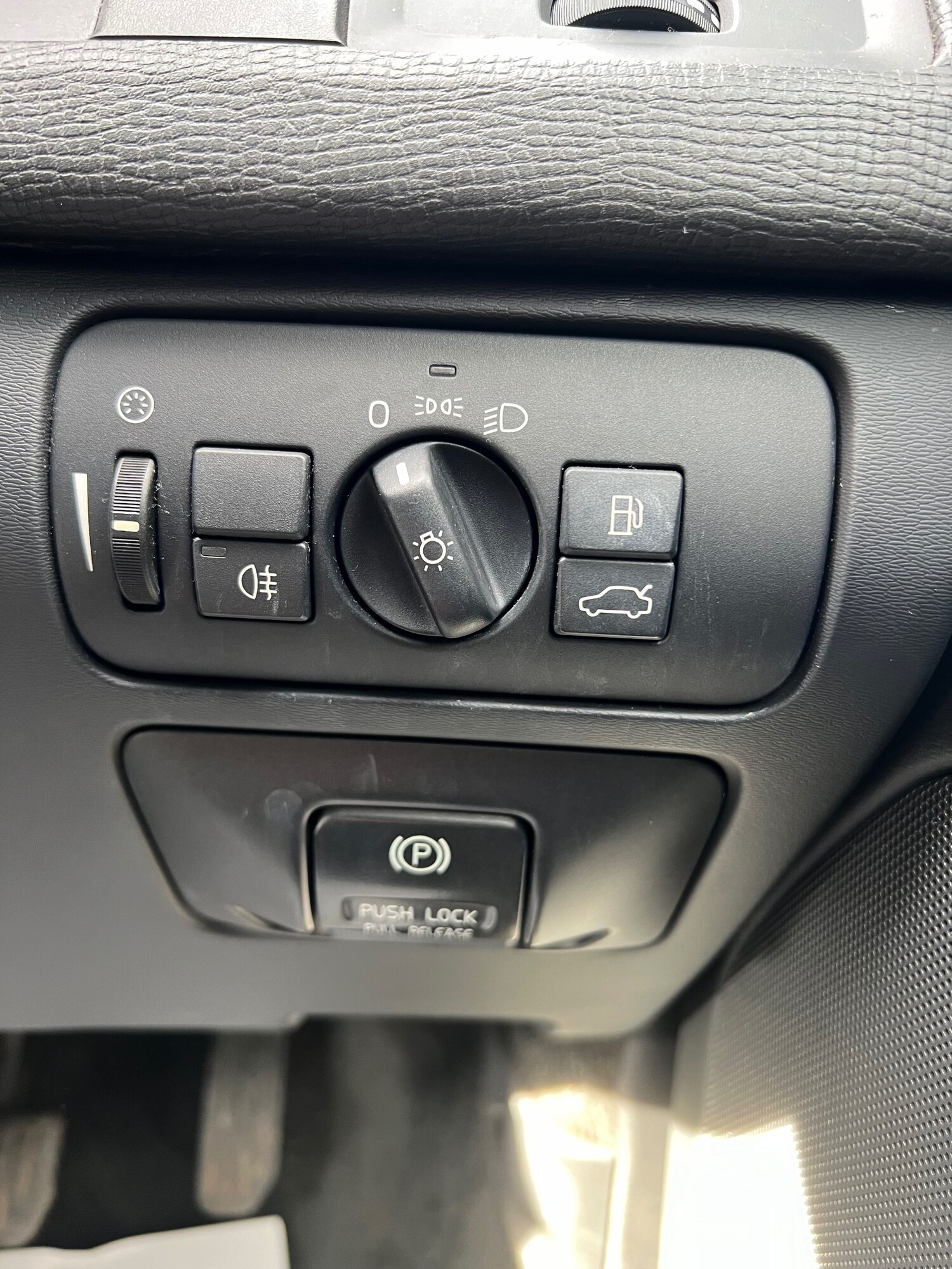 Used Volvo XC60 2012 for sale - 76316456: Photo 25