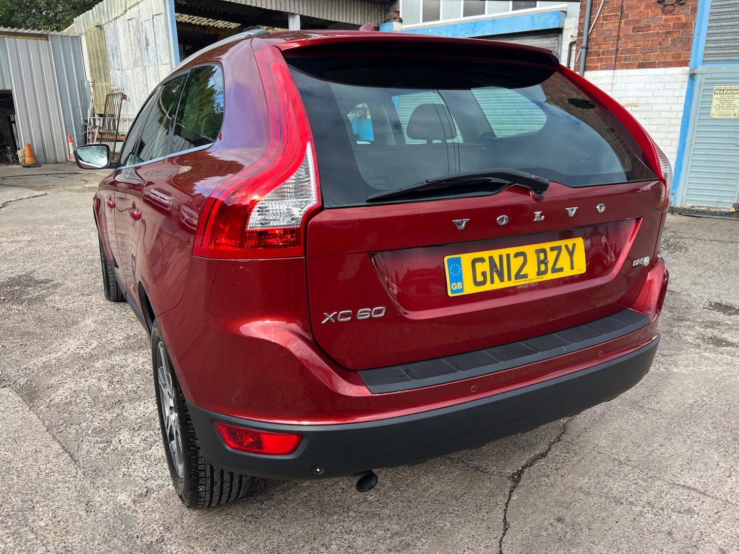 Used Volvo XC60 2012 for sale - 76316456: Photo 8