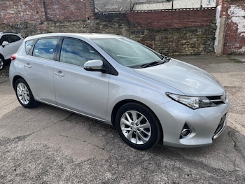 Toyota Auris feature image