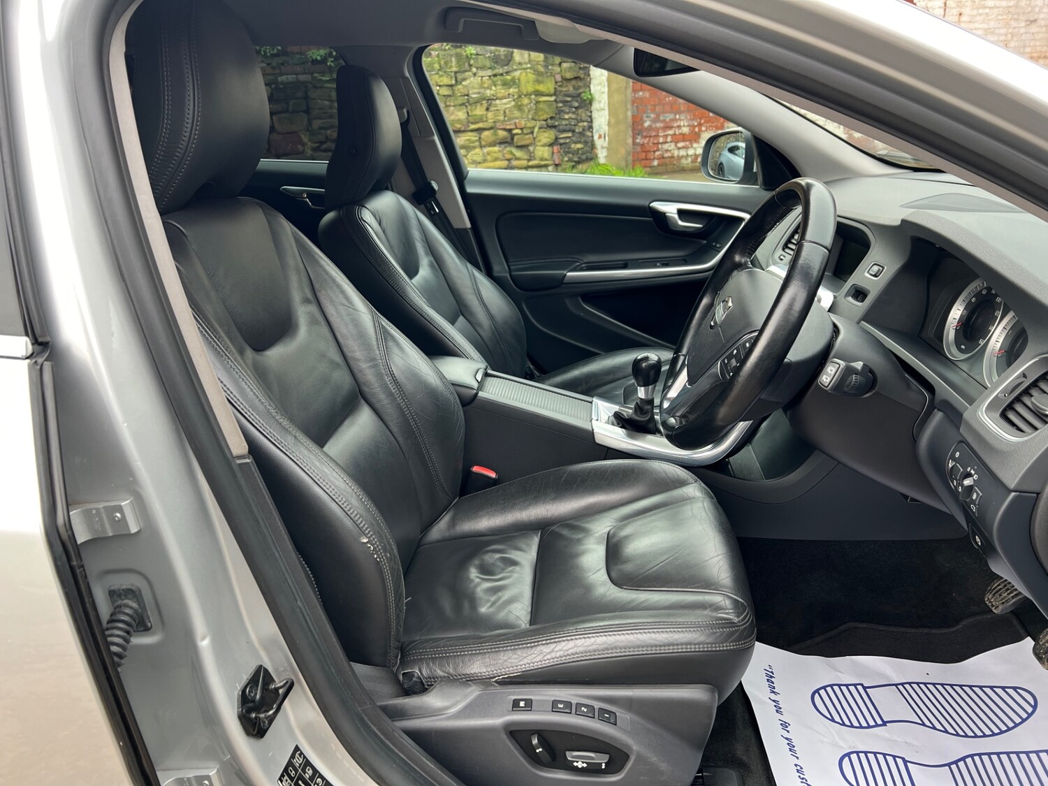 Used Volvo V60 2013 for sale - 77681535: Photo 13