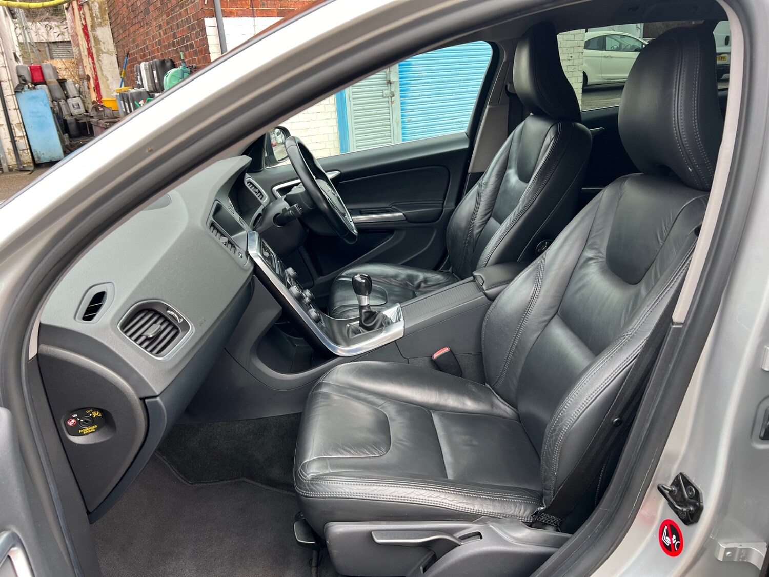 Used Volvo V60 2013 for sale - 77681535: Photo 14