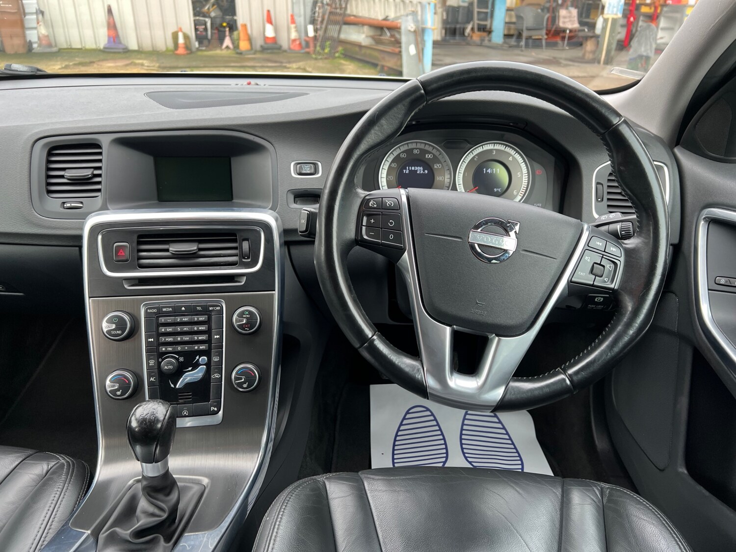 Used Volvo V60 2013 for sale - 77681535: Photo 18