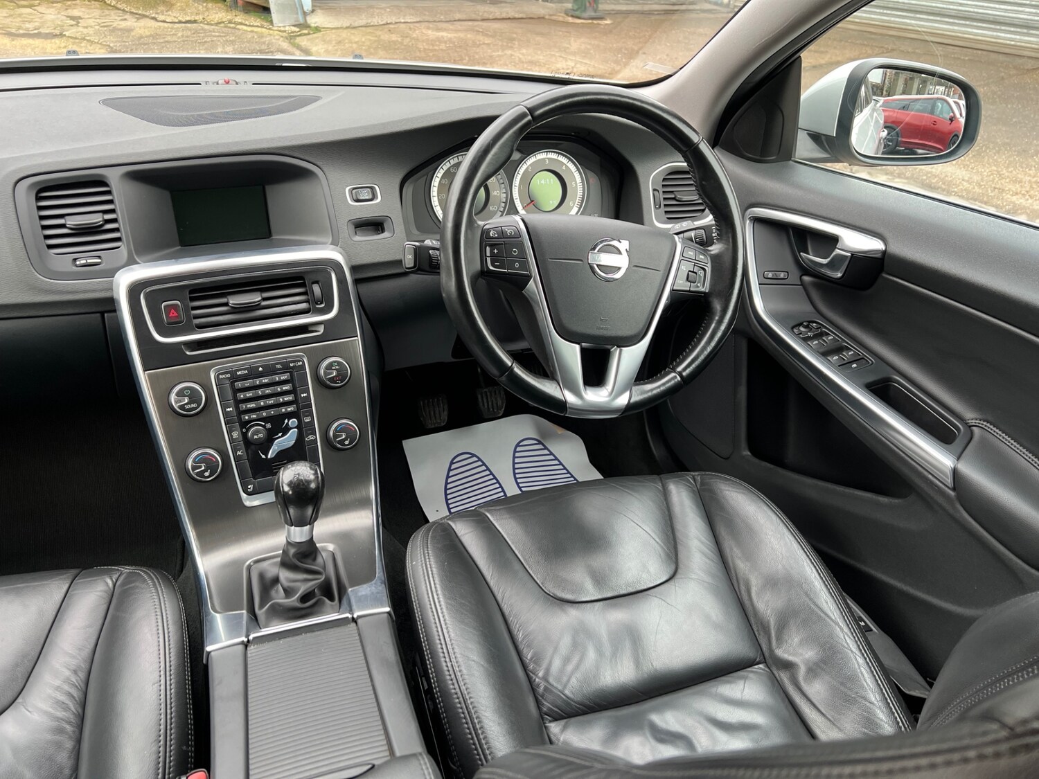 Used Volvo V60 2013 for sale - 77681535: Photo 19