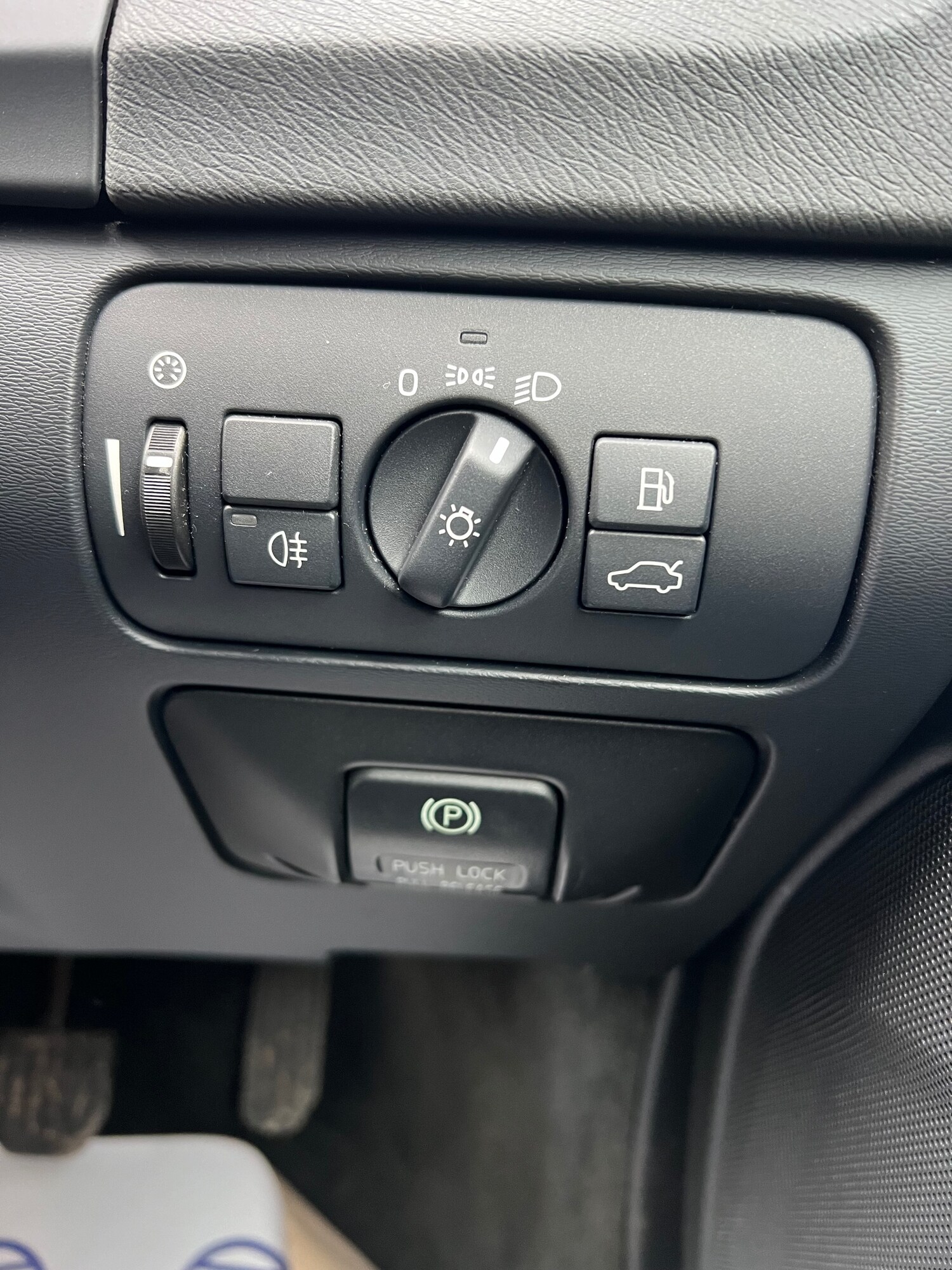 Used Volvo V60 2013 for sale - 77681535: Photo 26