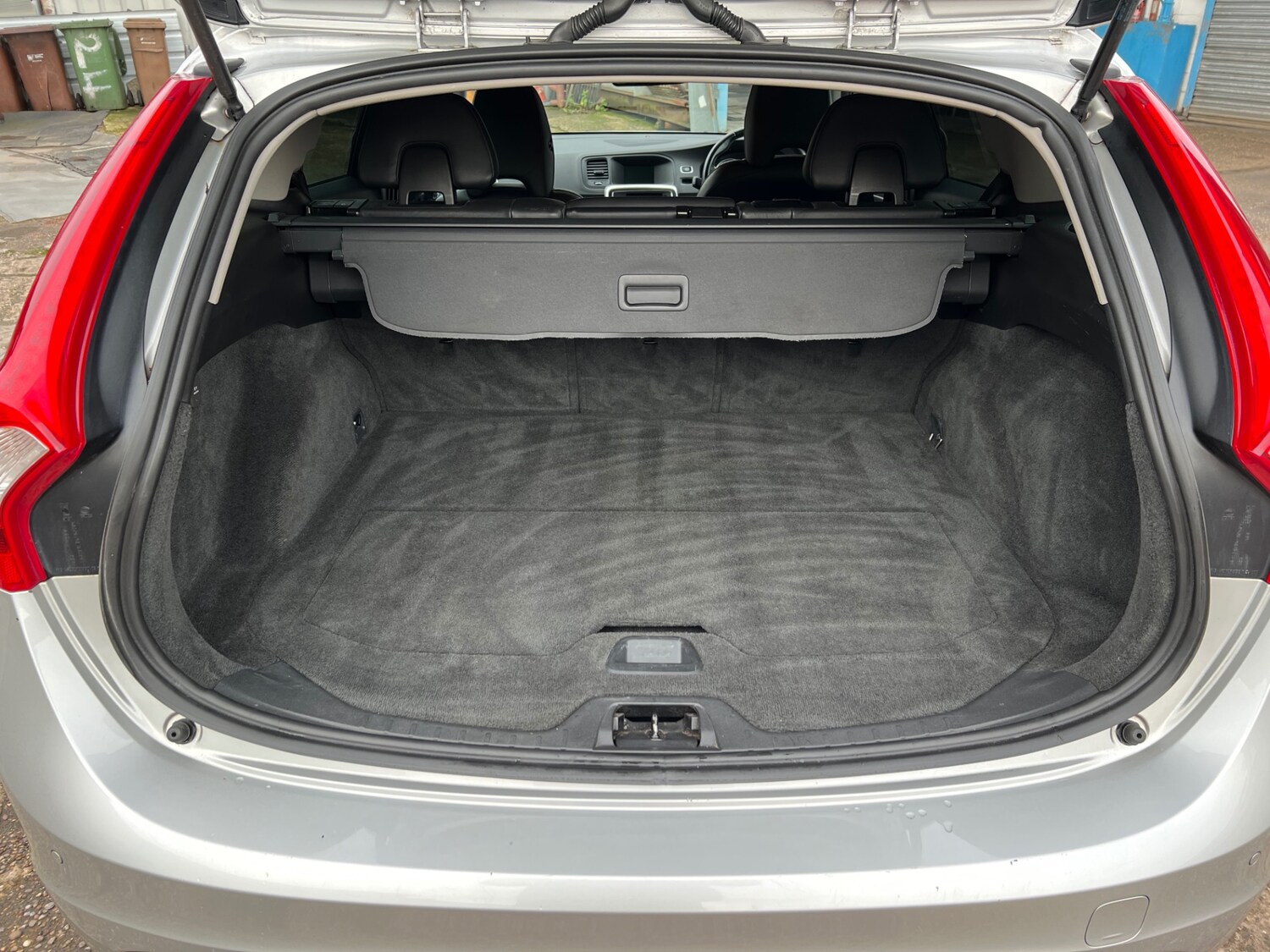 Used Volvo V60 2013 for sale - 77681535: Photo 28