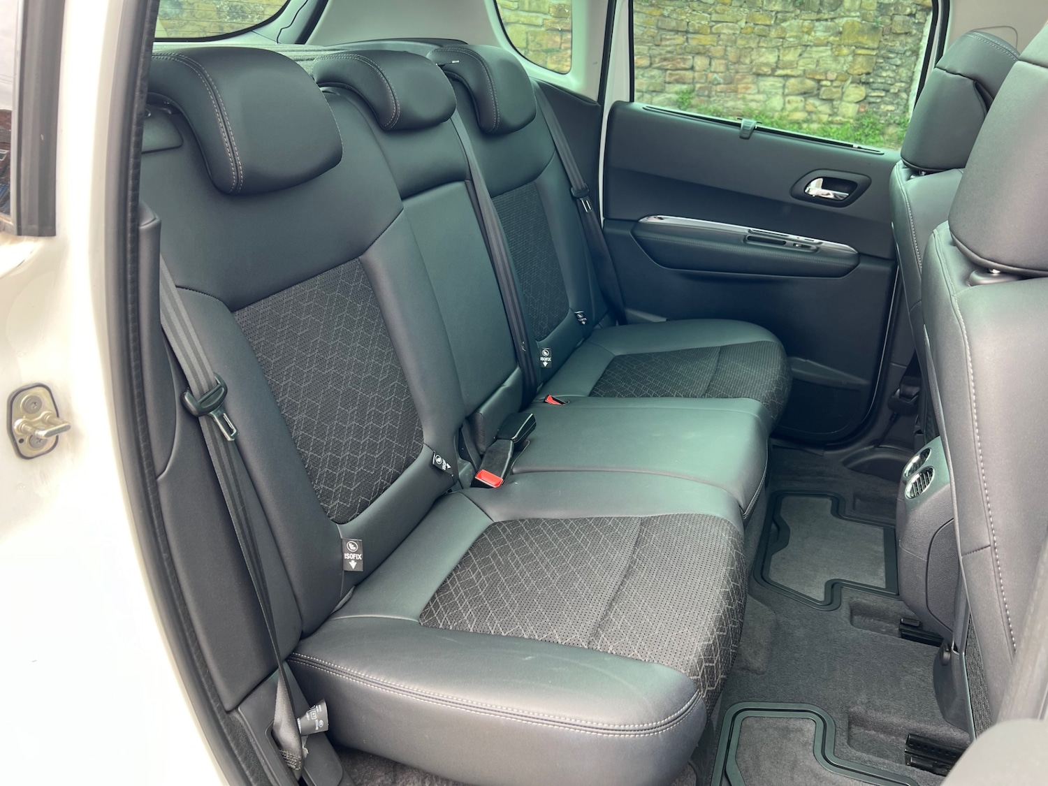 Used Peugeot 3008 2015 for sale - 76316424: Photo 15