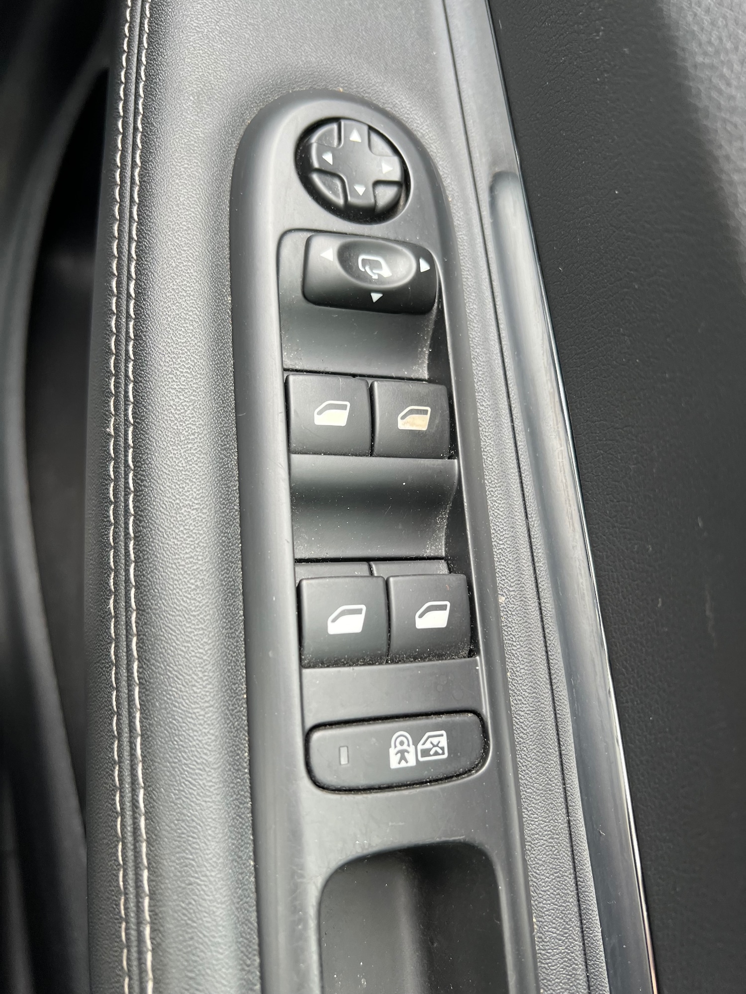 Used Peugeot 3008 2015 for sale - 76316424: Photo 23