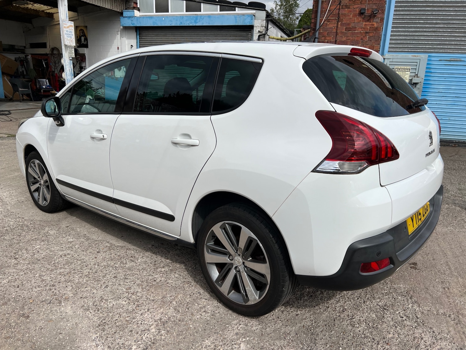 Used Peugeot 3008 2015 for sale - 76316424: Photo 7
