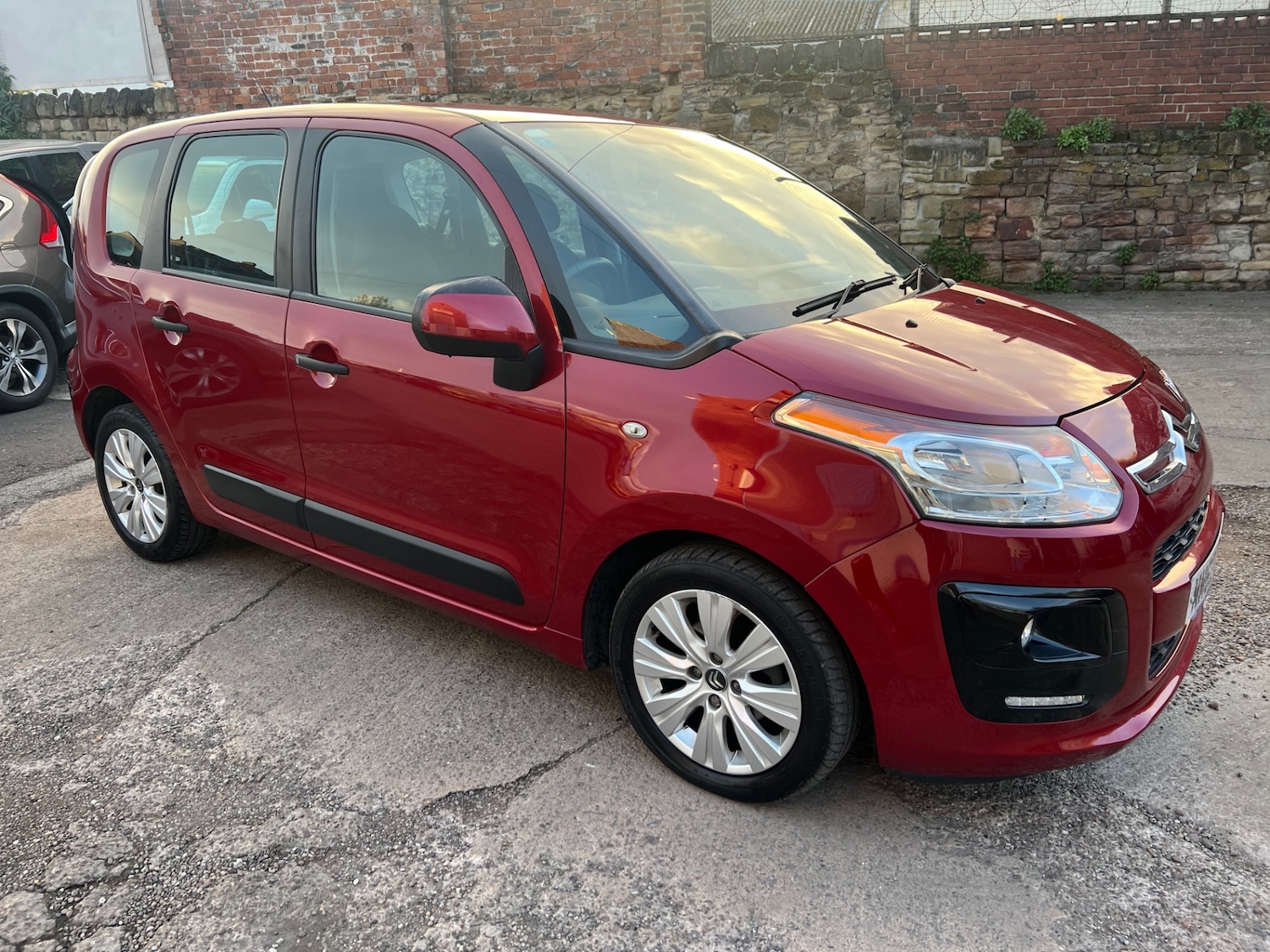 Used Citroen C3 Picasso 2013 for sale - 77277688: Photo 1