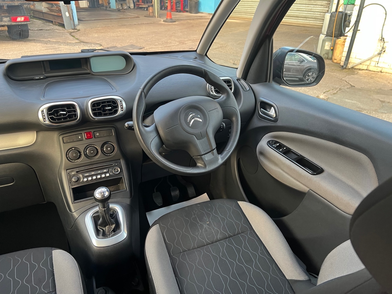 Used Citroen C3 Picasso 2013 for sale - 77277688: Photo 18