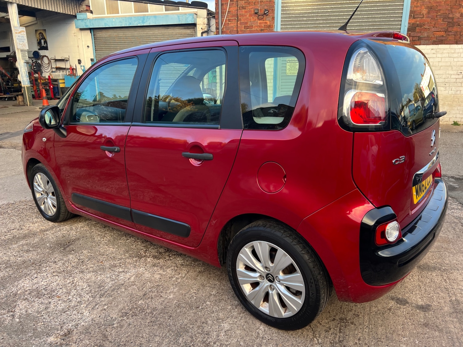 Used Citroen C3 Picasso 2013 for sale - 77277688: Photo 7
