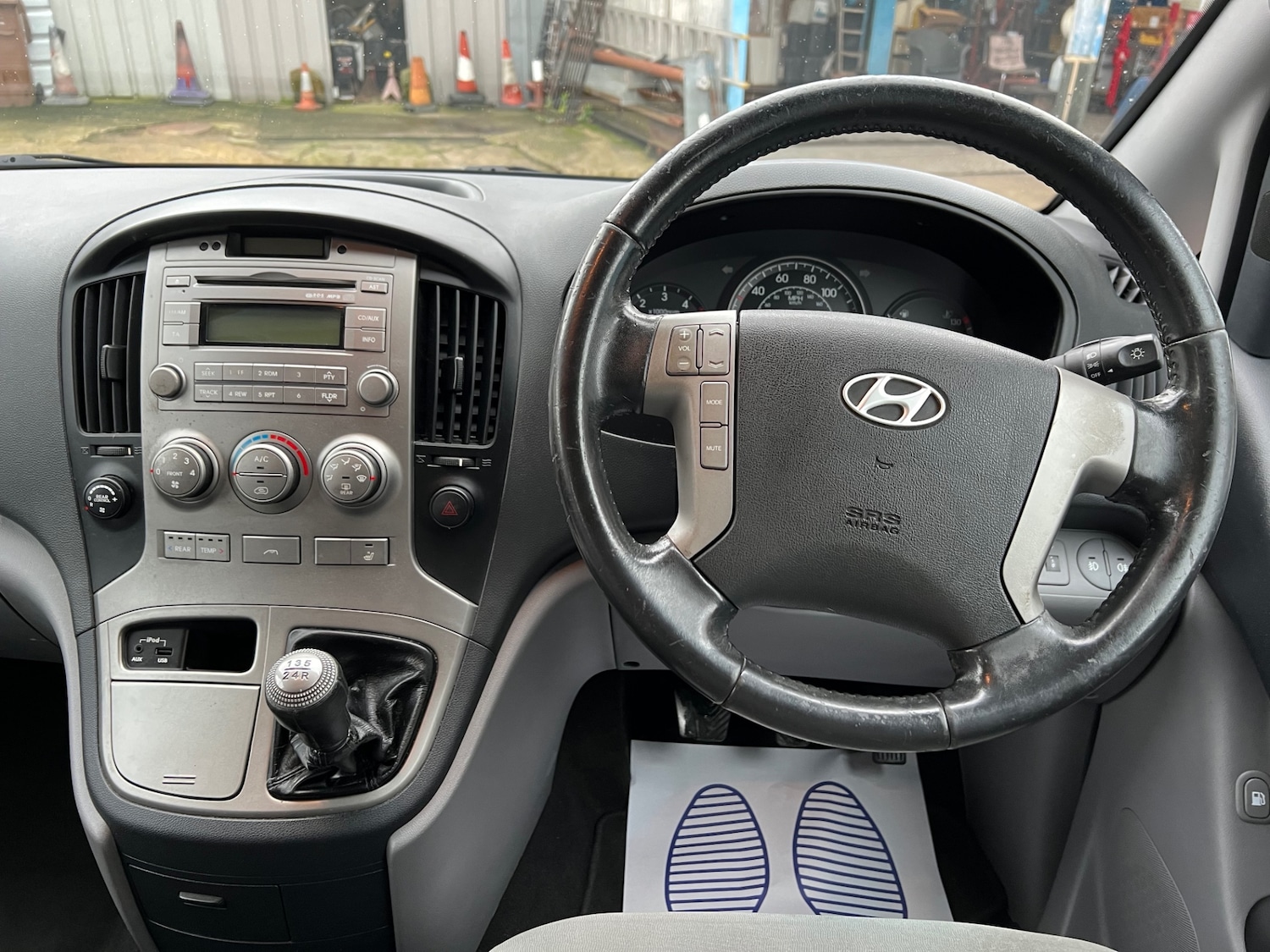 Used Hyundai i800 2010 for sale - 77681172: Photo 20