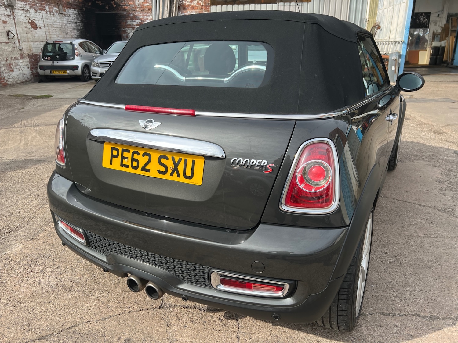 Used MINI Convertible 2012 for sale - 76316496: Photo 10
