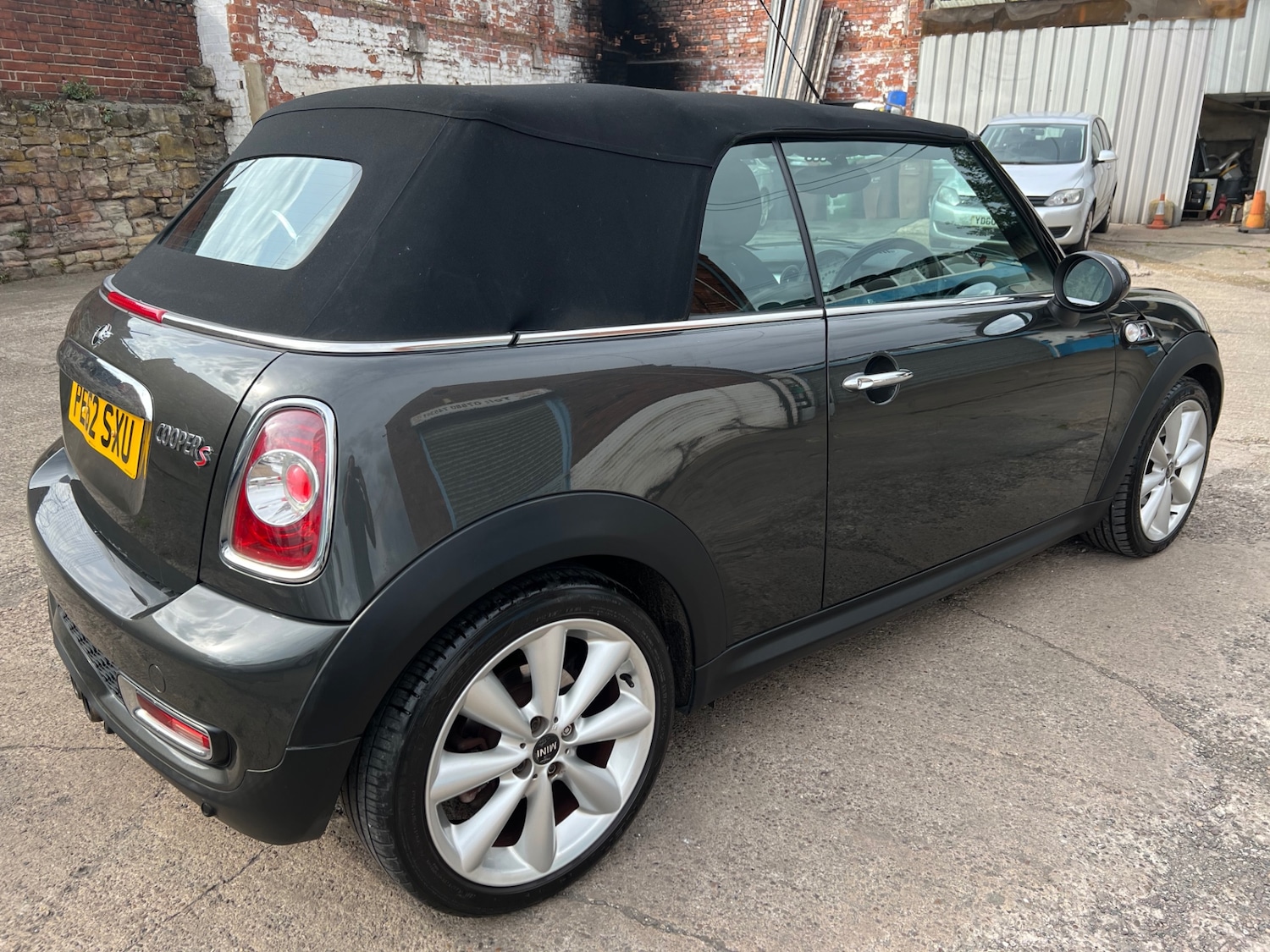 Used MINI Convertible 2012 for sale - 76316496: Photo 11