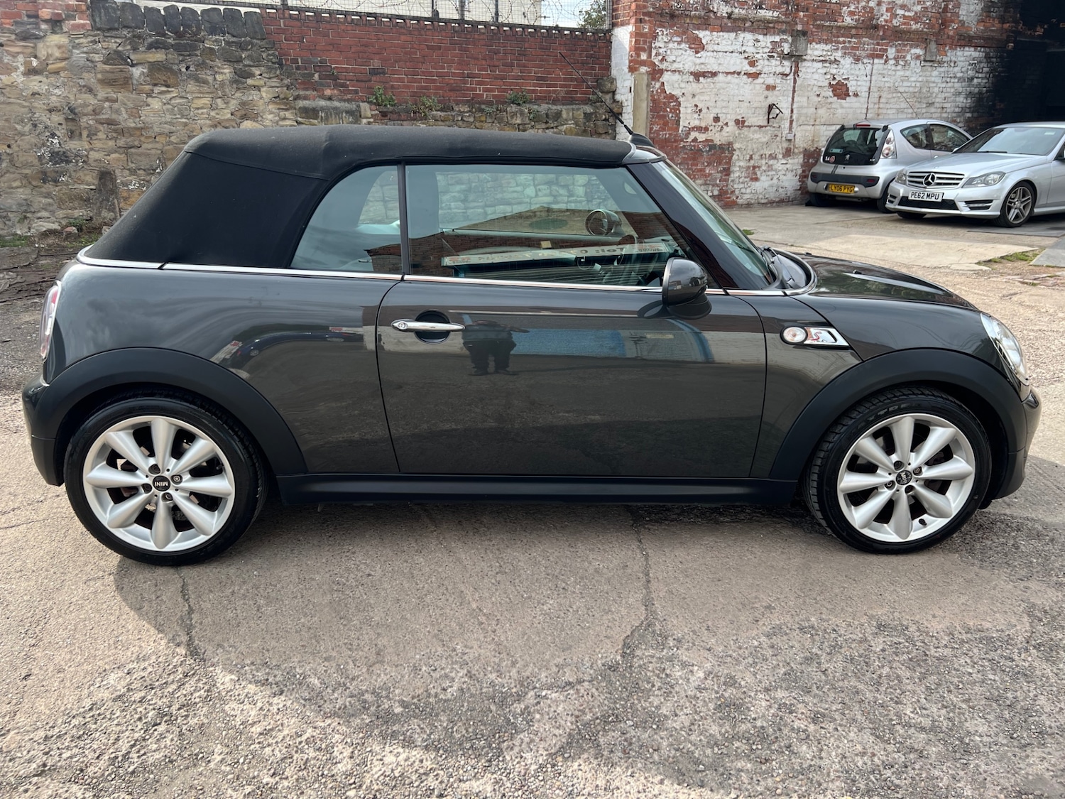 Used MINI Convertible 2012 for sale - 76316496: Photo 12