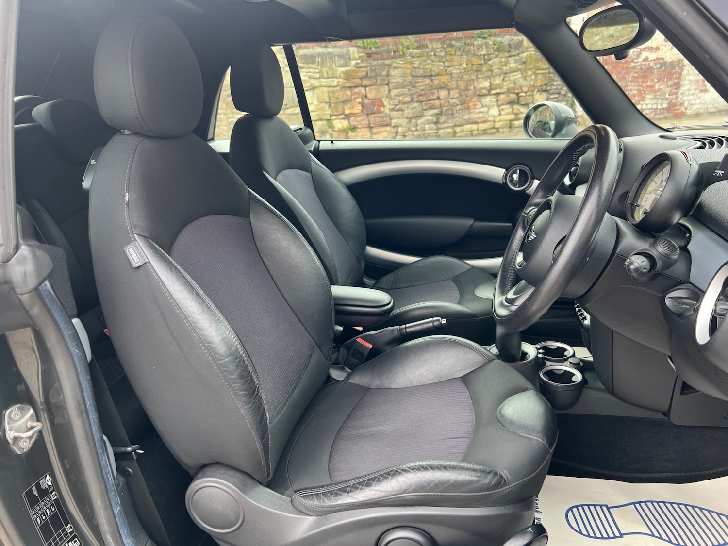 Used MINI Convertible 2012 for sale - 76316496: Photo 17