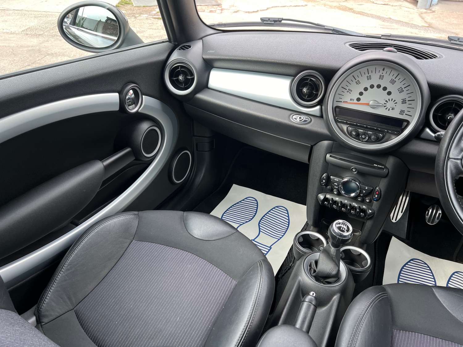 Used MINI Convertible 2012 for sale - 76316496: Photo 24