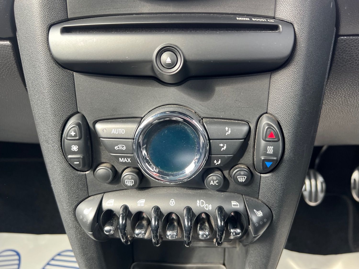 Used MINI Convertible 2012 for sale - 76316496: Photo 26