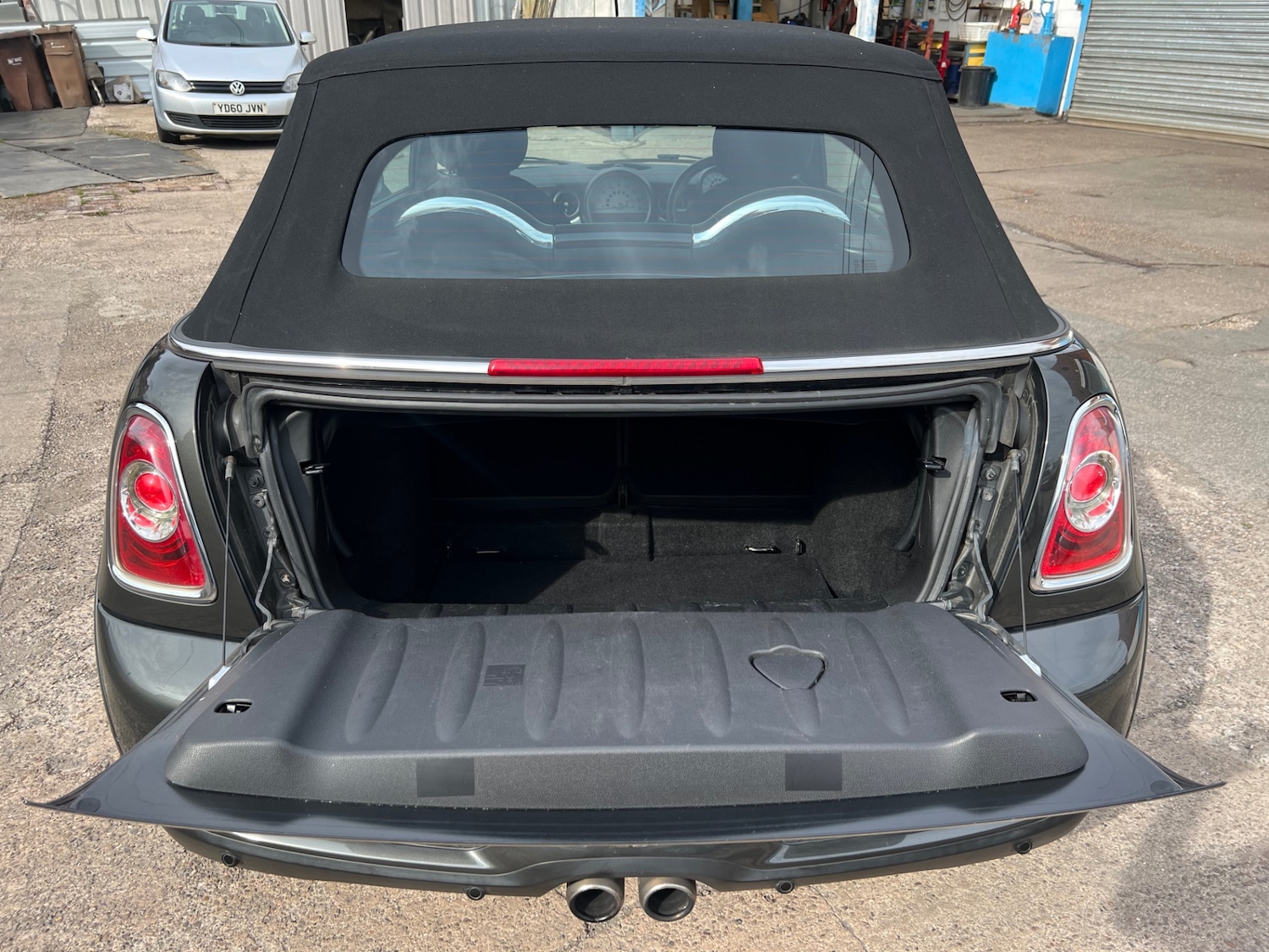 Used MINI Convertible 2012 for sale - 76316496: Photo 31