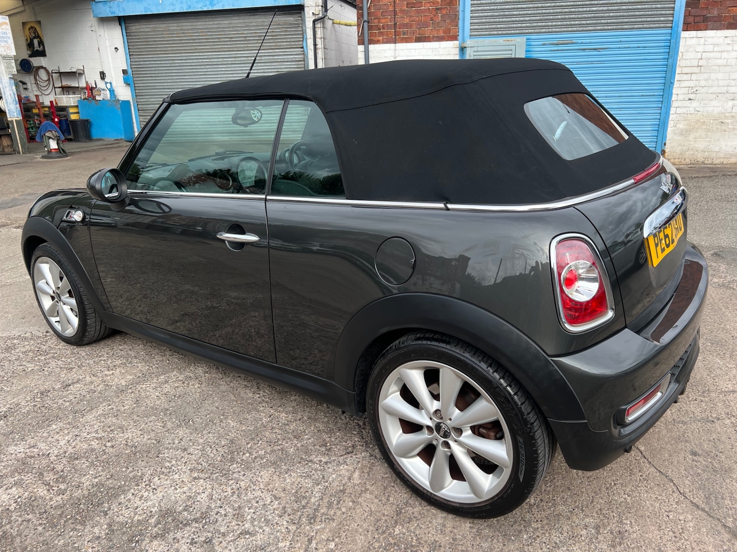 Used MINI Convertible 2012 for sale - 76316496: Photo 7